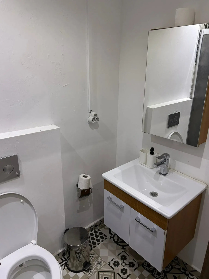 The Nar Suit & Apart