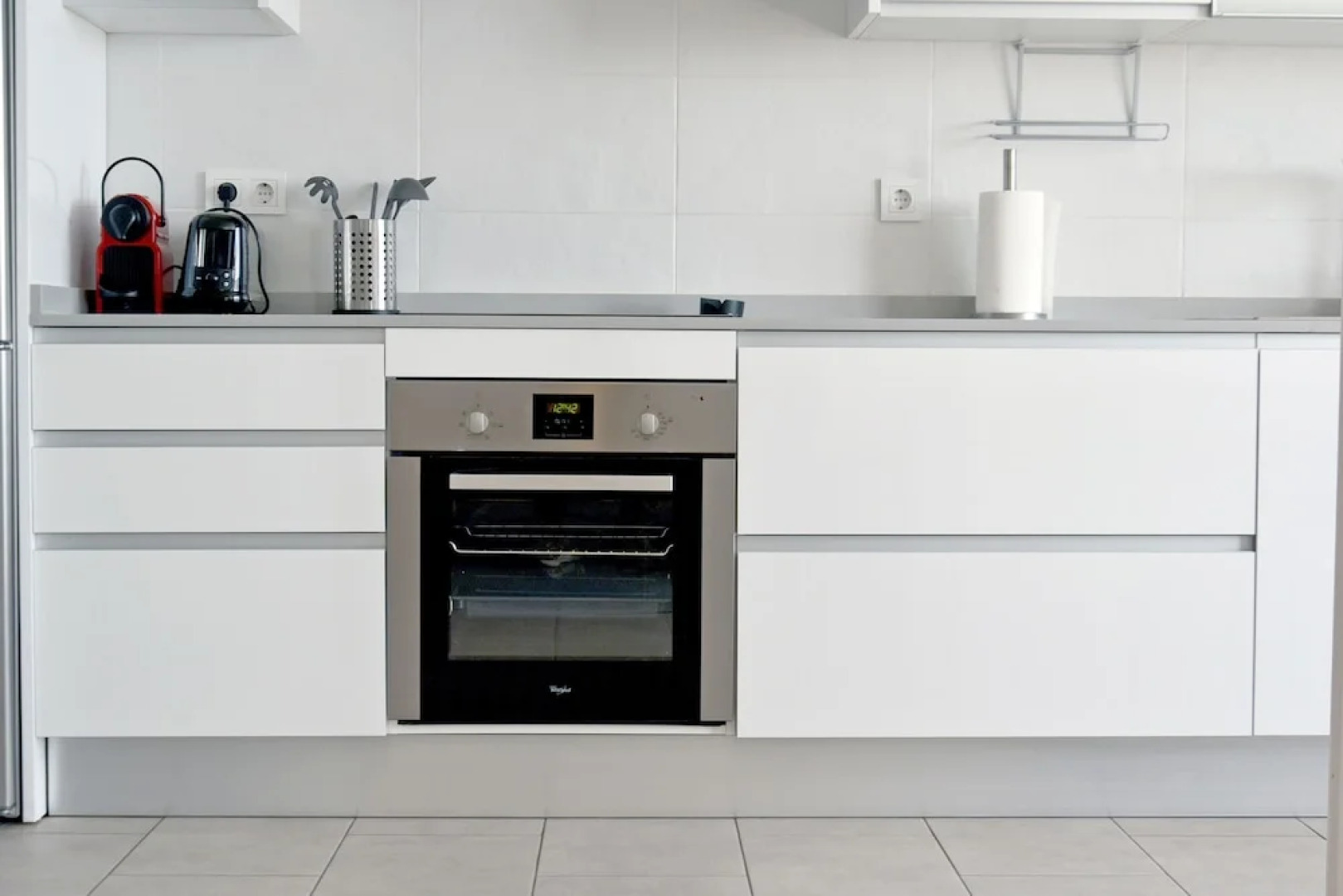 Apt with Sea View & Pool 5