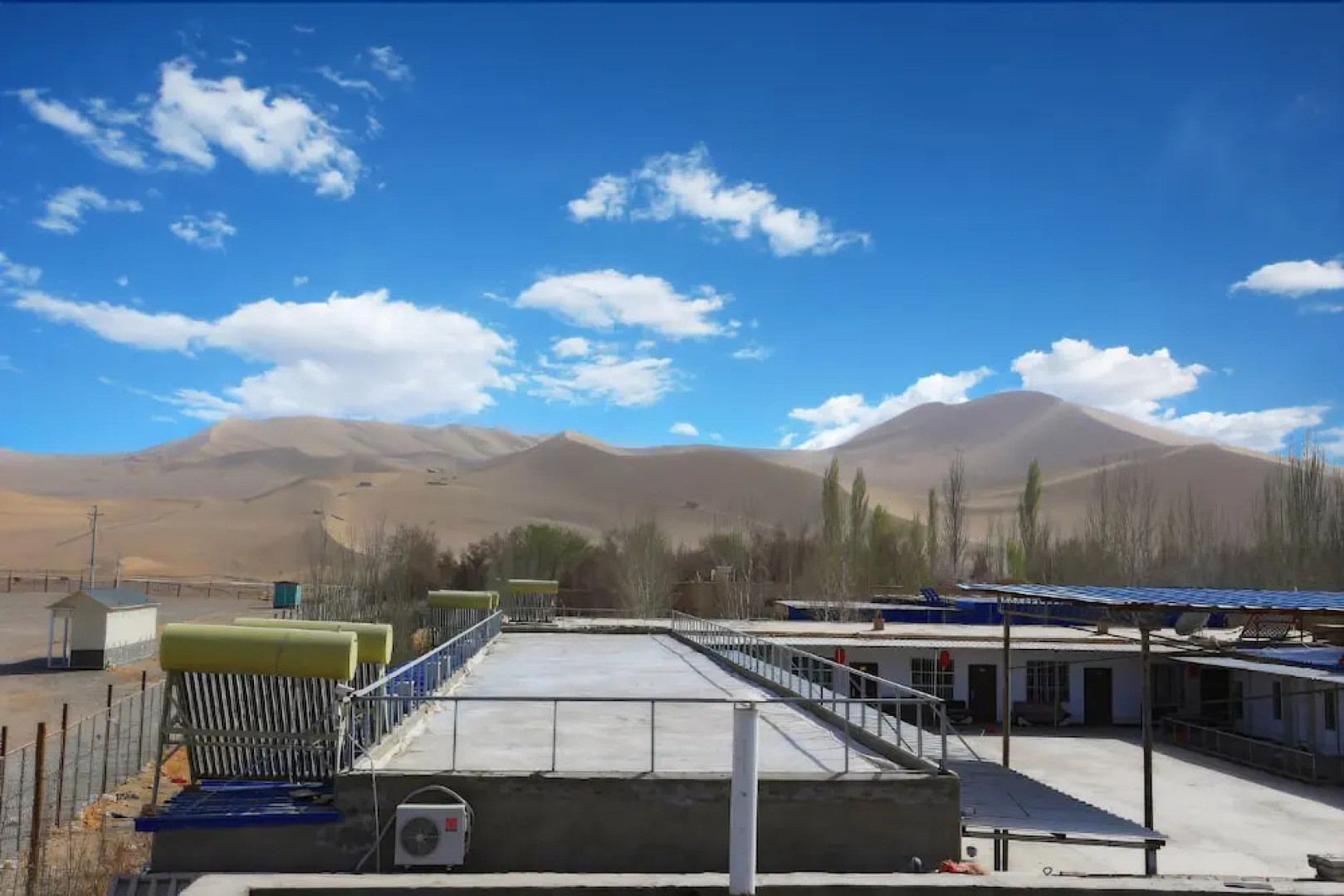 Dunhuang 8090 Guest House