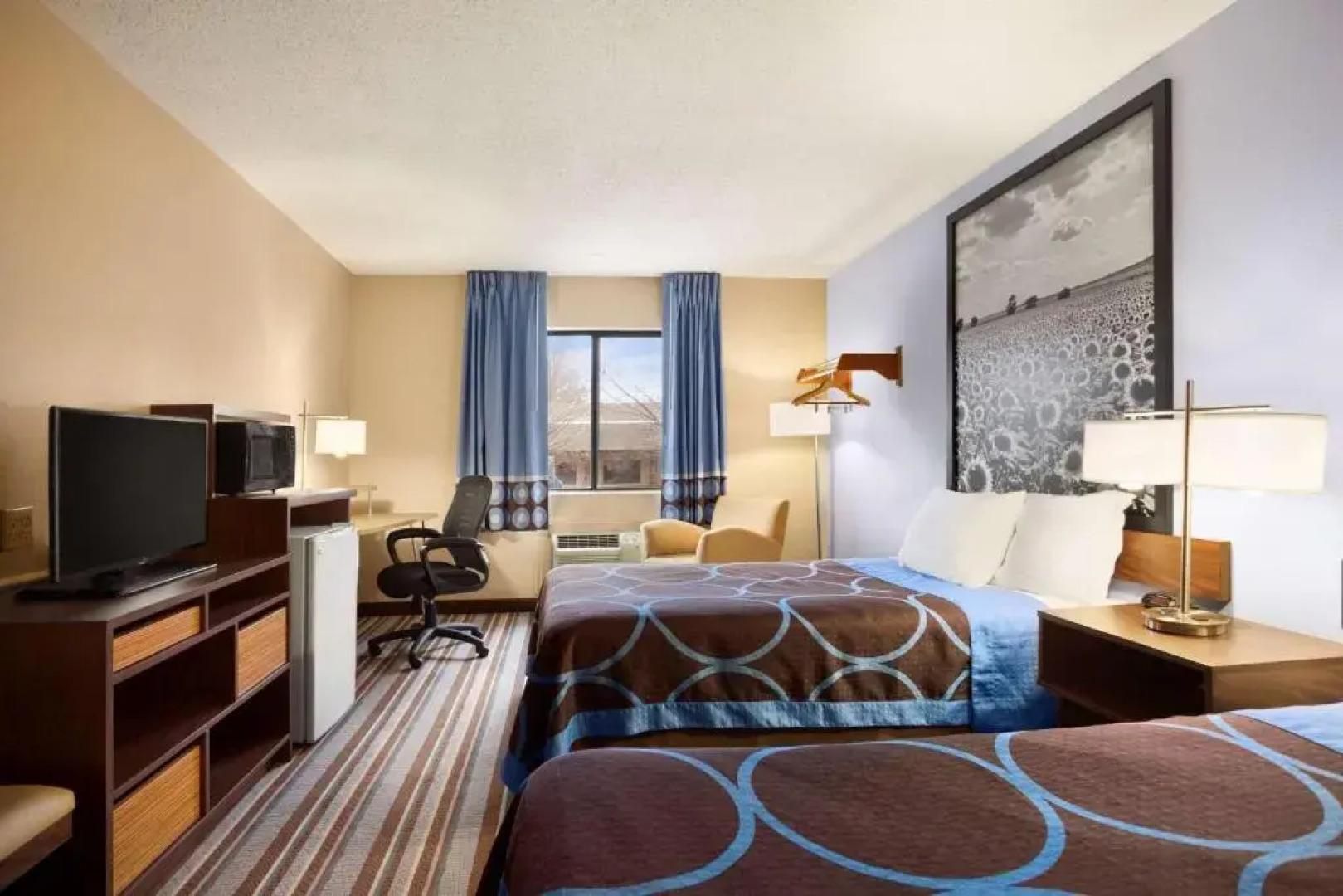 Super 8 Pittsburg KS