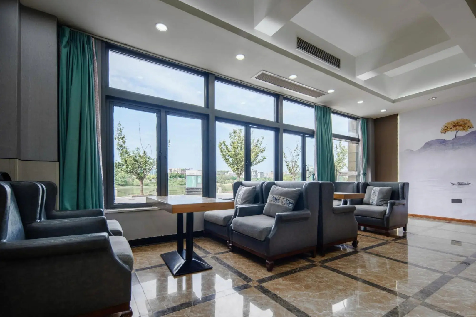 Neijiang Riverside Garden Hotel