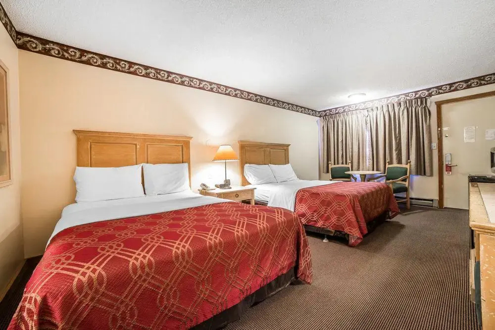 Econo Lodge Inn & Suites Kalispell