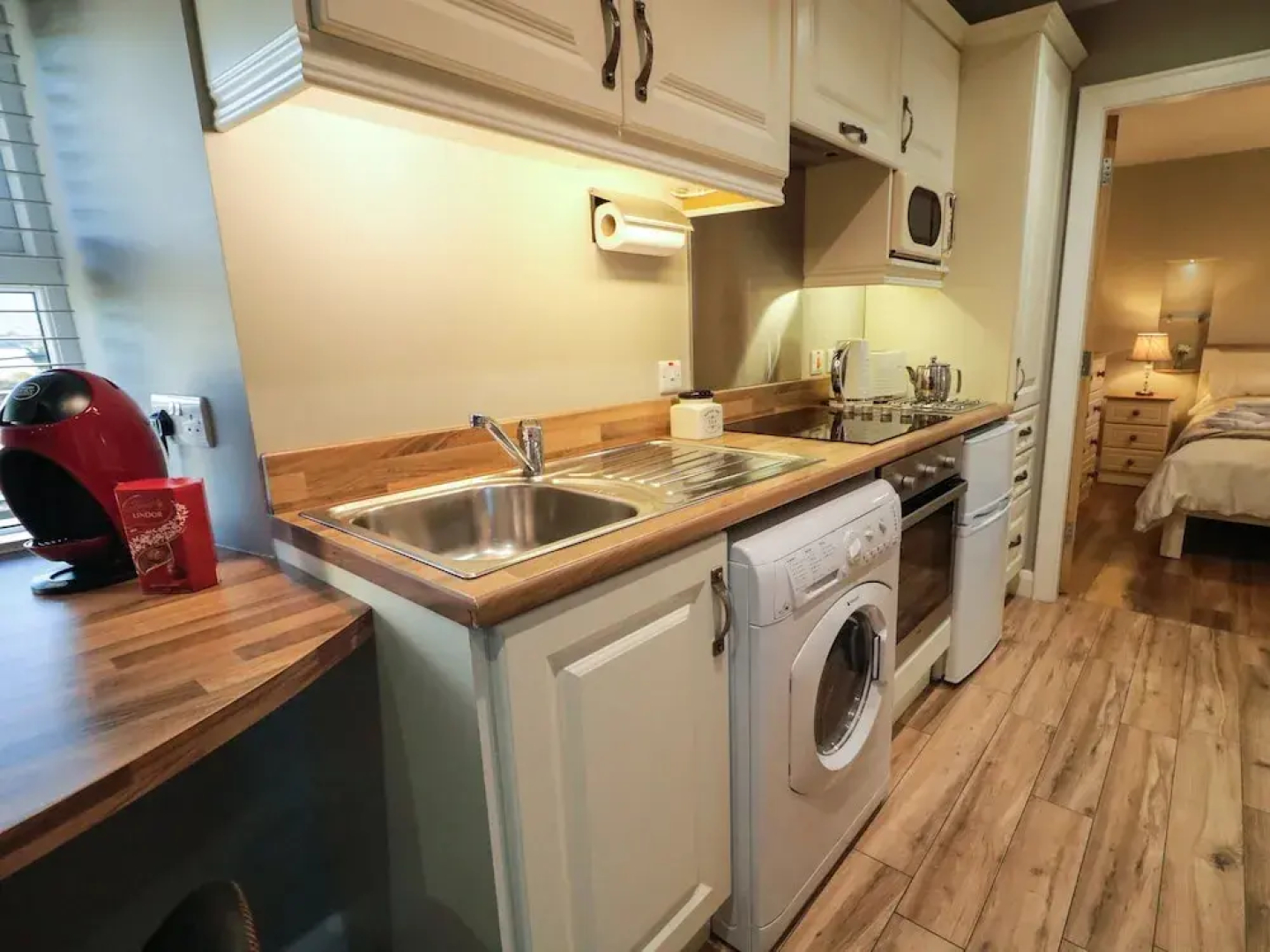 Lough Island Reavy Cottage