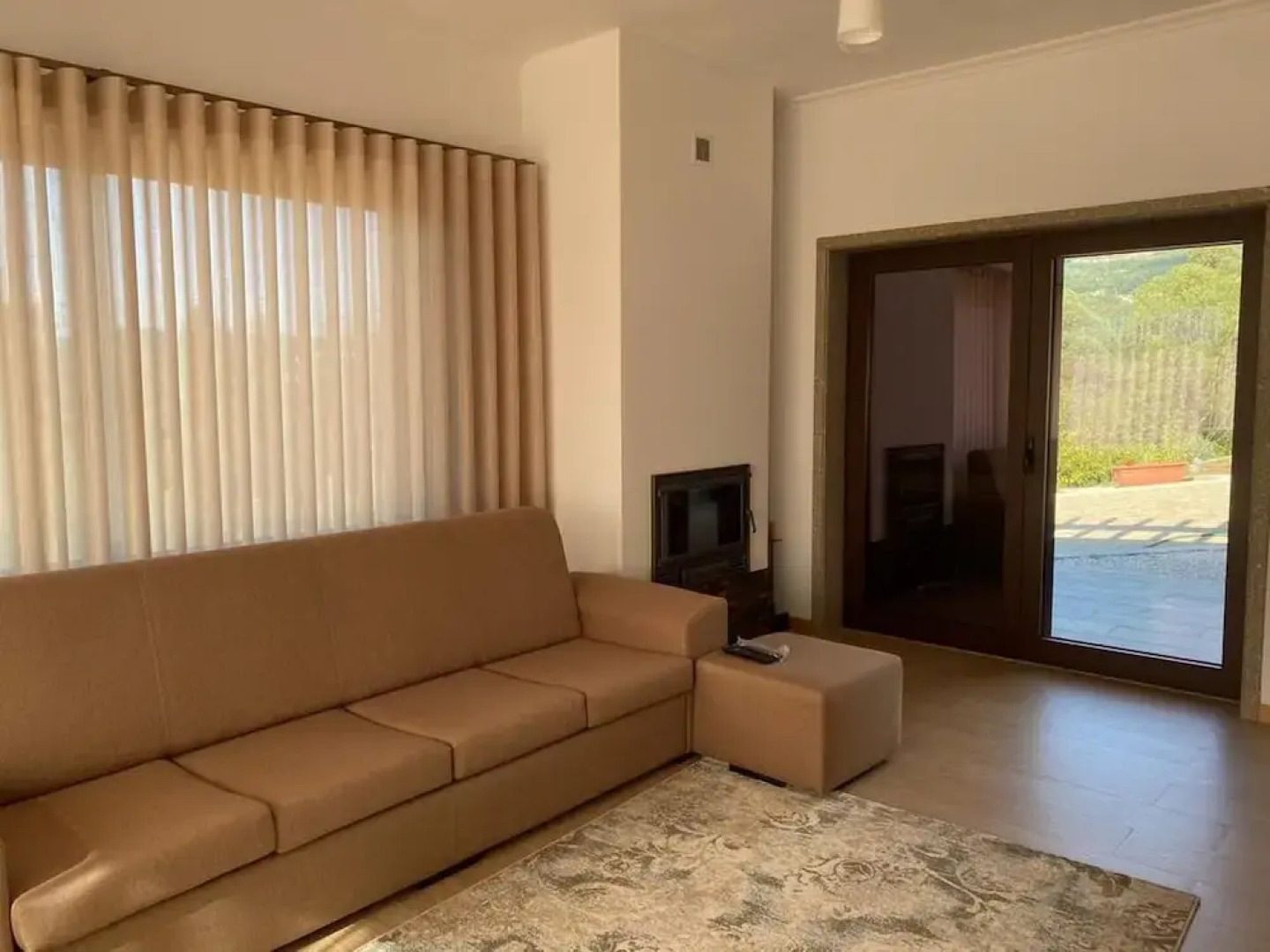 Captivating 3-bed House in Travanca