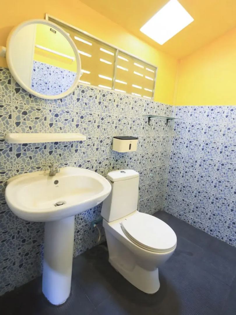Ban Elephant Blanc Bungalow
