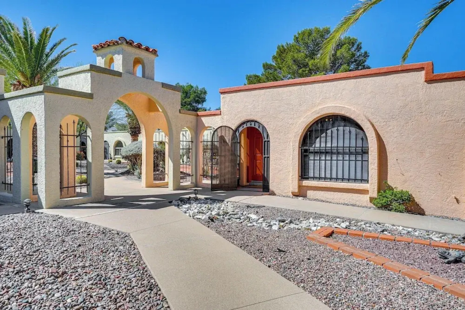 Charming Green Valley Townhome w/ Community Pool!