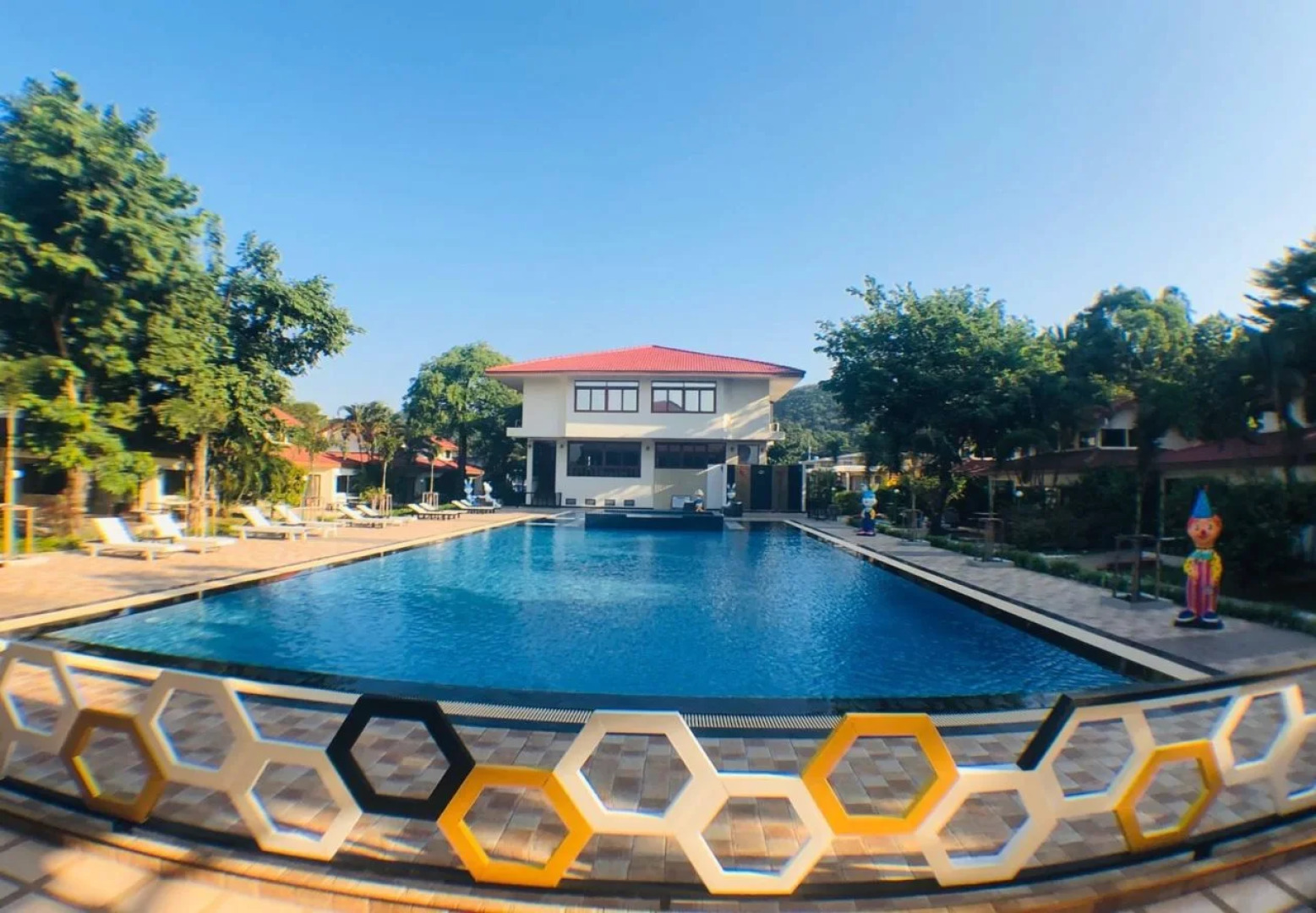 New Travel Beach Resort