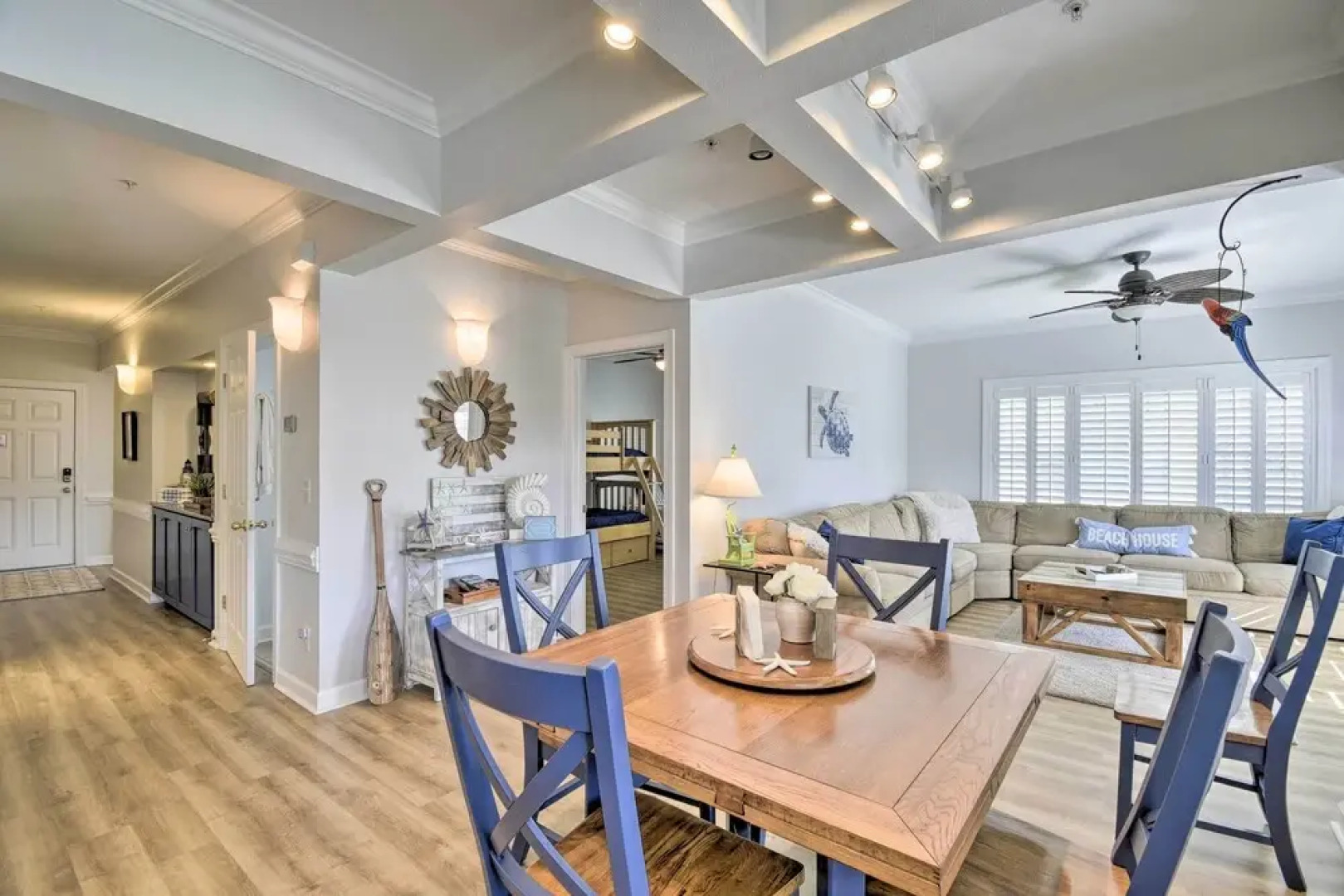 Ocean Isle Condo With Community Pool & Hot Tub!