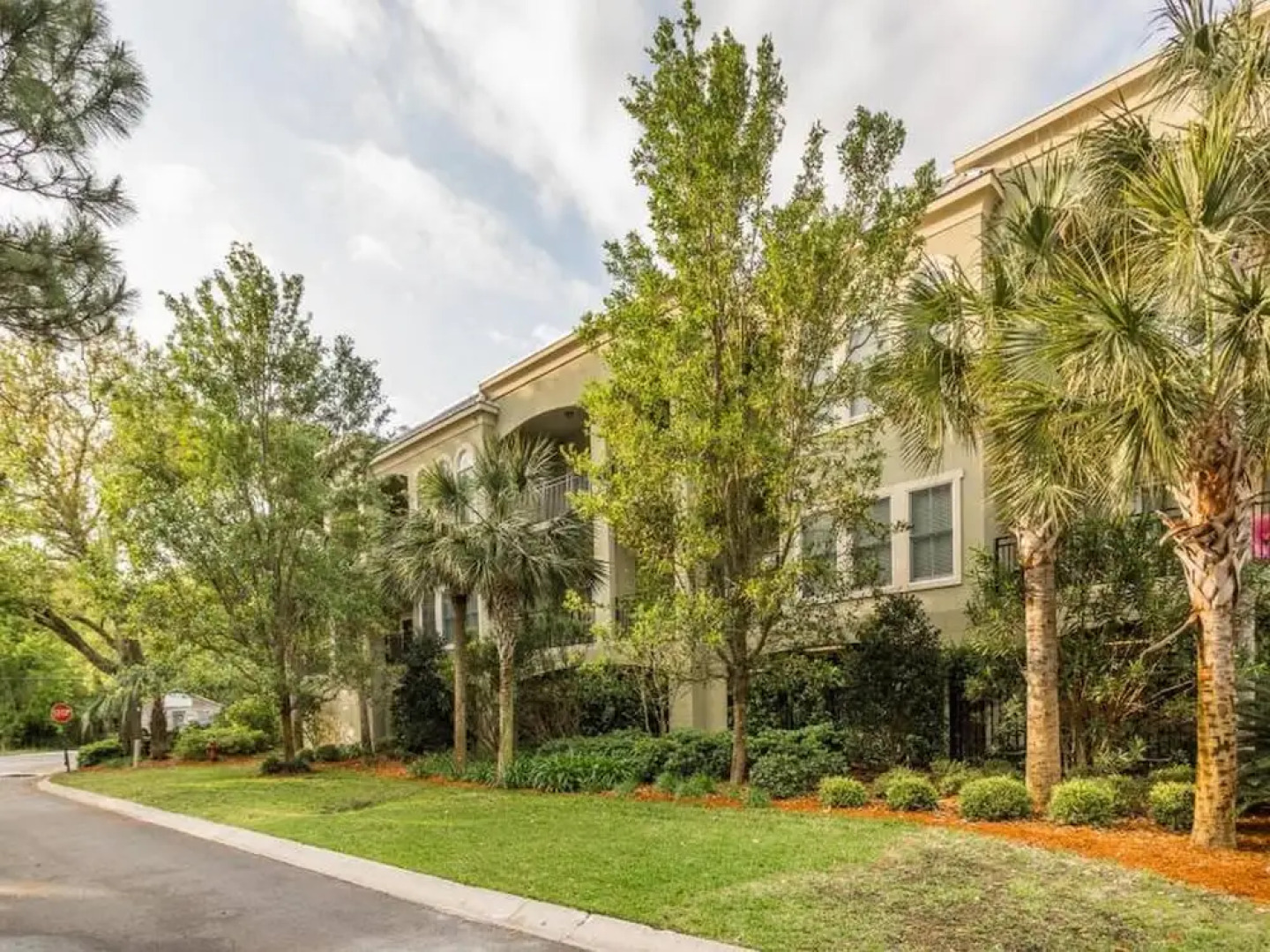 Salt Air Villas by Hodnett Cooper