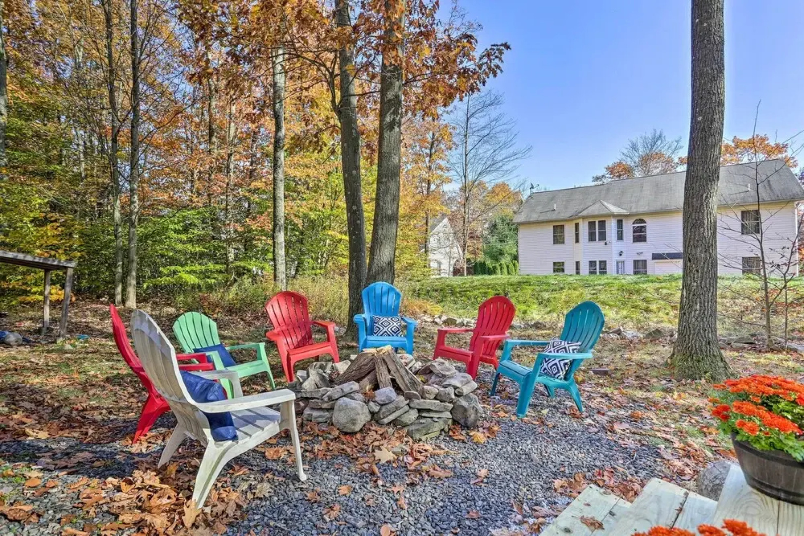 Tobyhanna Home w/ Hot Tub, Fire Pit, Deck + Grill!