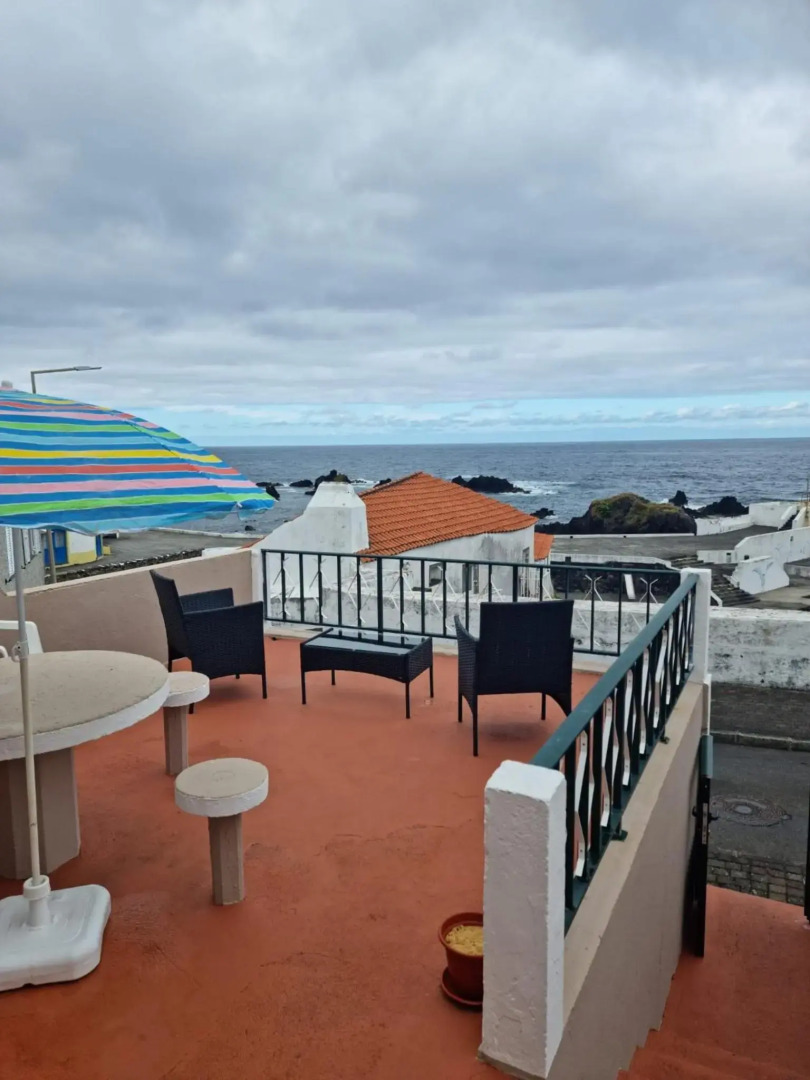 "Apartamentos do Farol" com vista para o mar