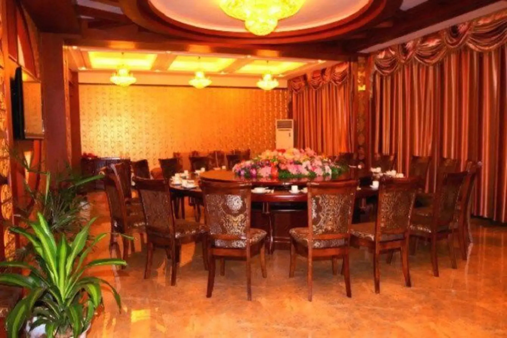 Xiangsui Hotel