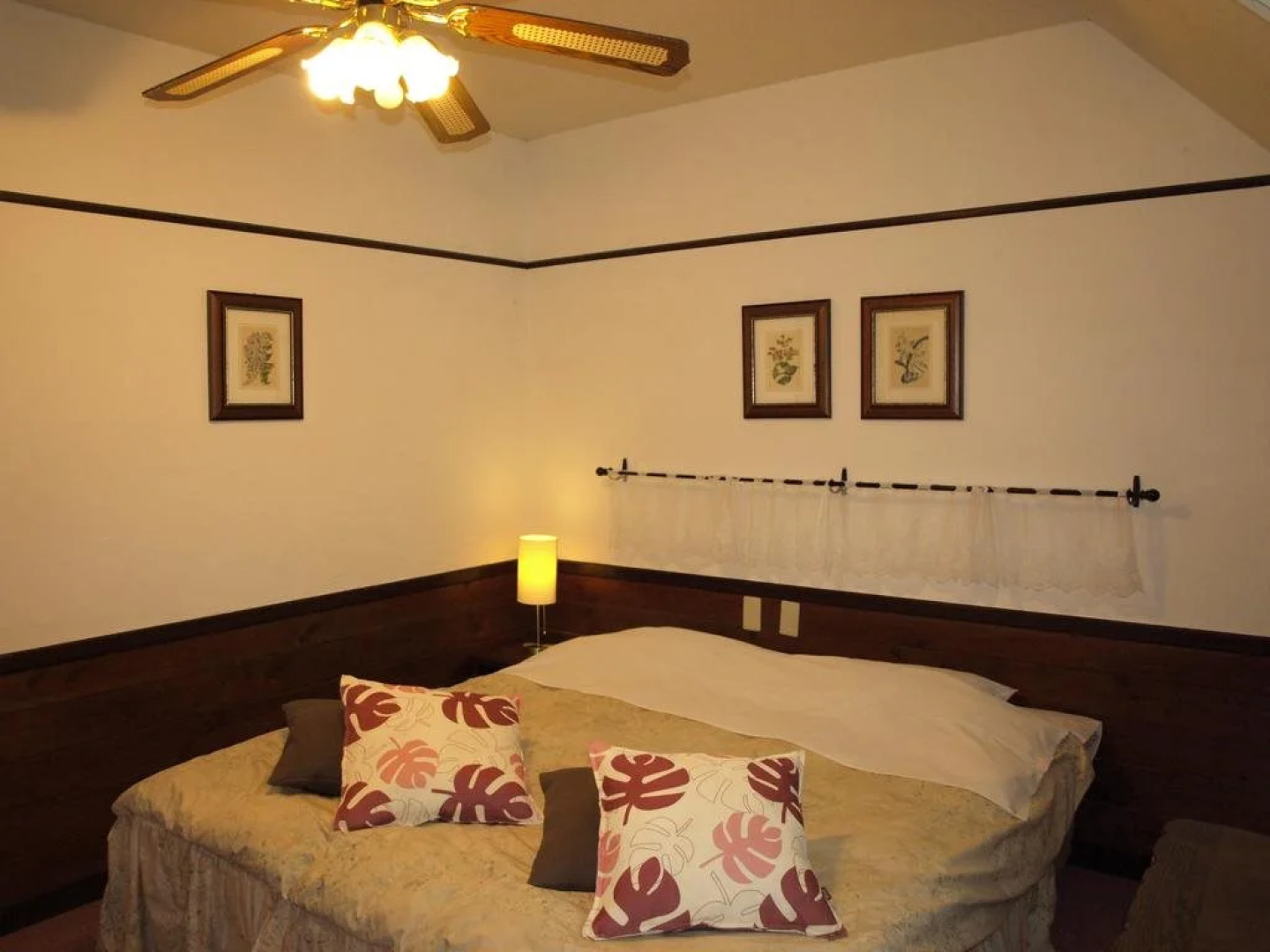 Royal Silk Inn