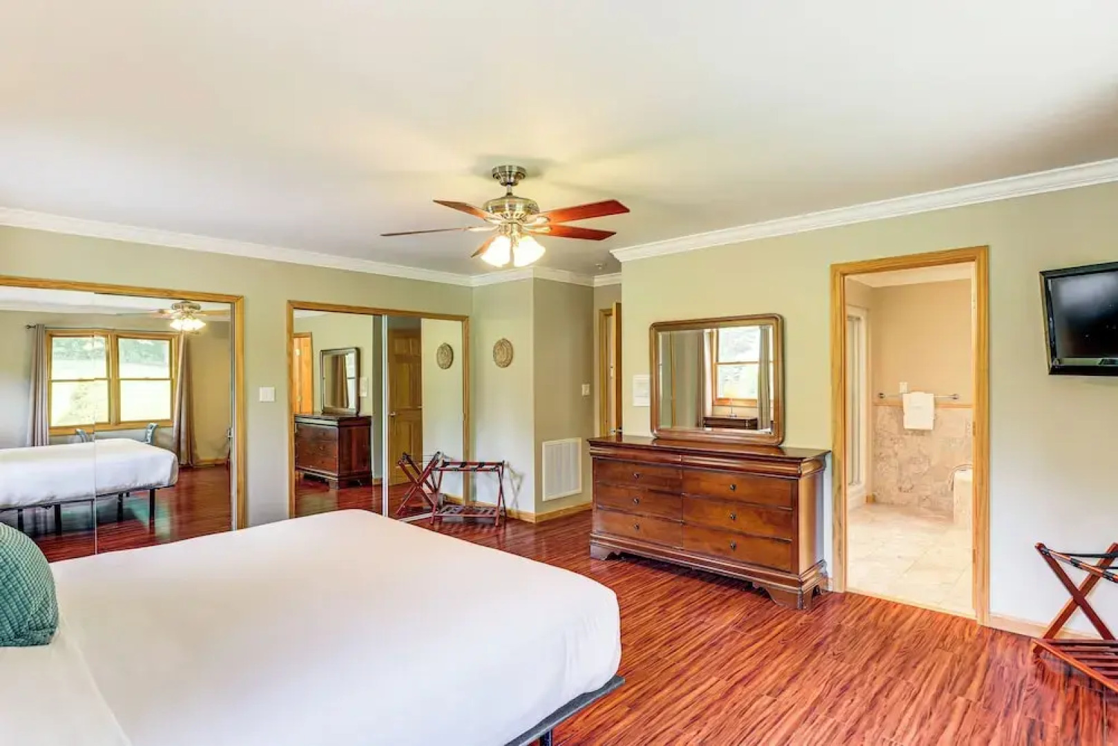 Mtn Views & Hot Tub: 6-acre Blue Ridge Retreat!