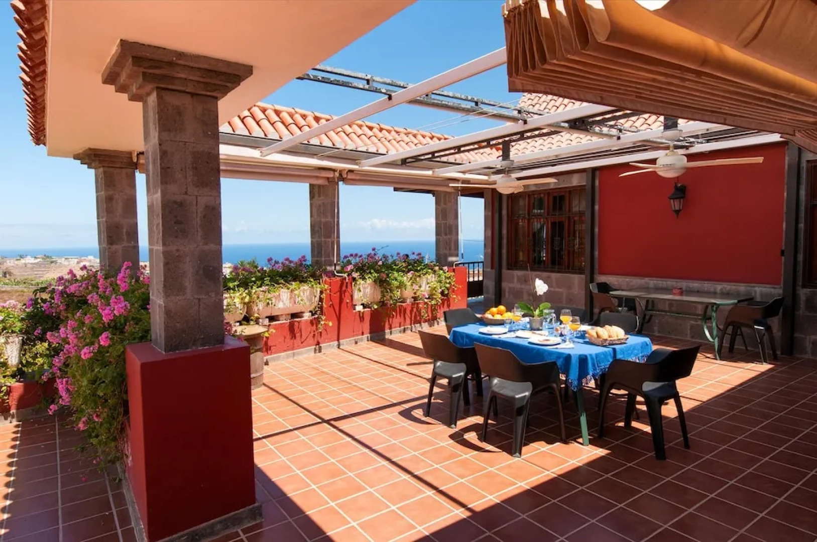 Villa for 10 in Gran Canaria Near Arucas Village