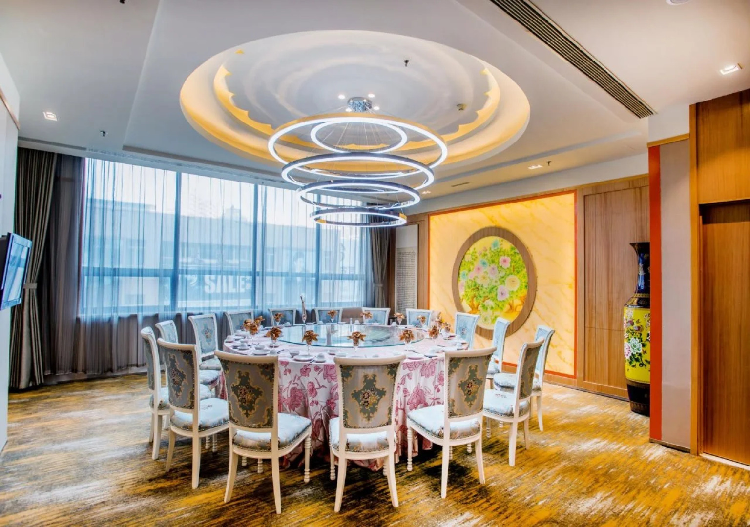 Holiday Inn Express Dalian City Centre by IHG