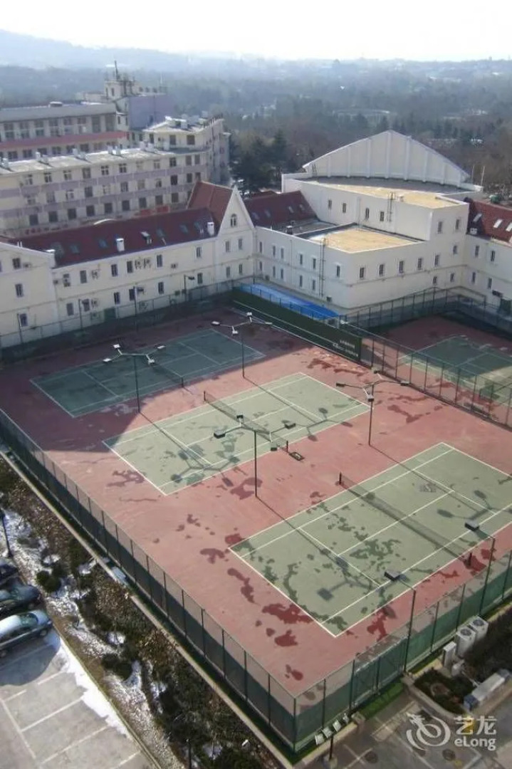 Ti Yu Zhi Jia Hotel - Qingdao