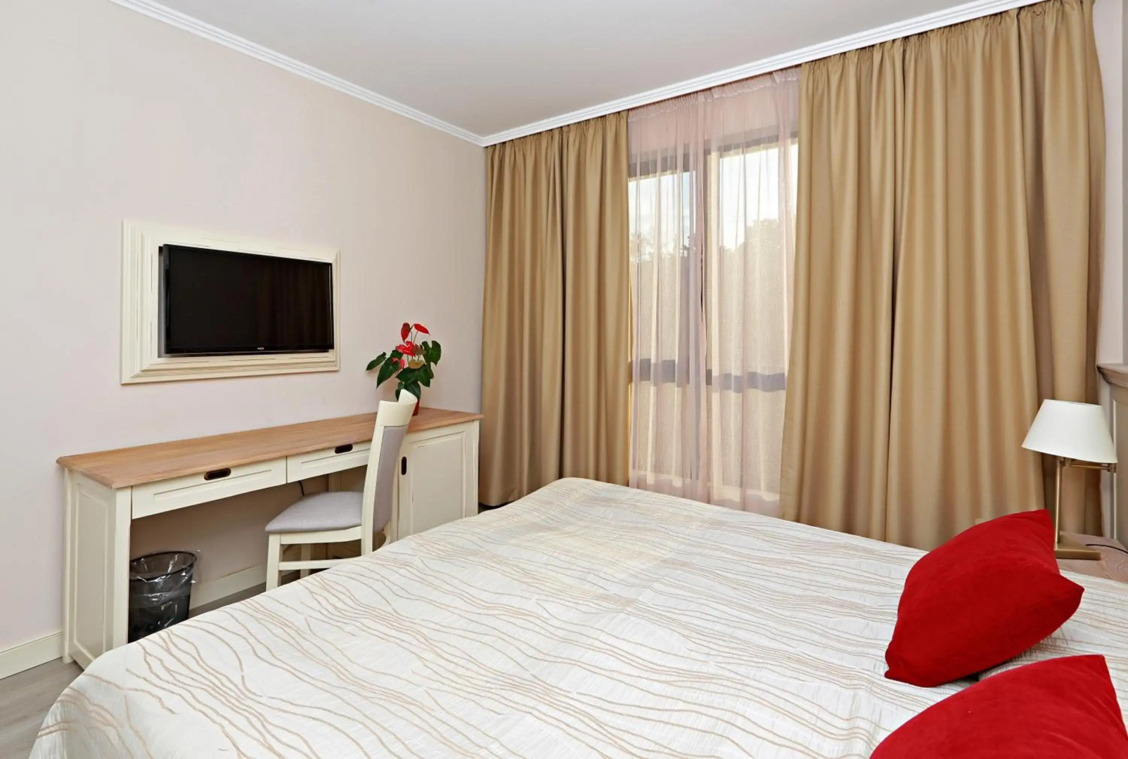 White Rock Castle Suite Hotel & SPA