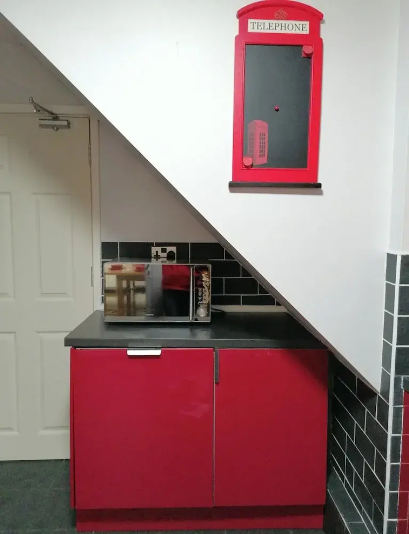Charming 3BR House - Wifi, Parking, Pet Friendly