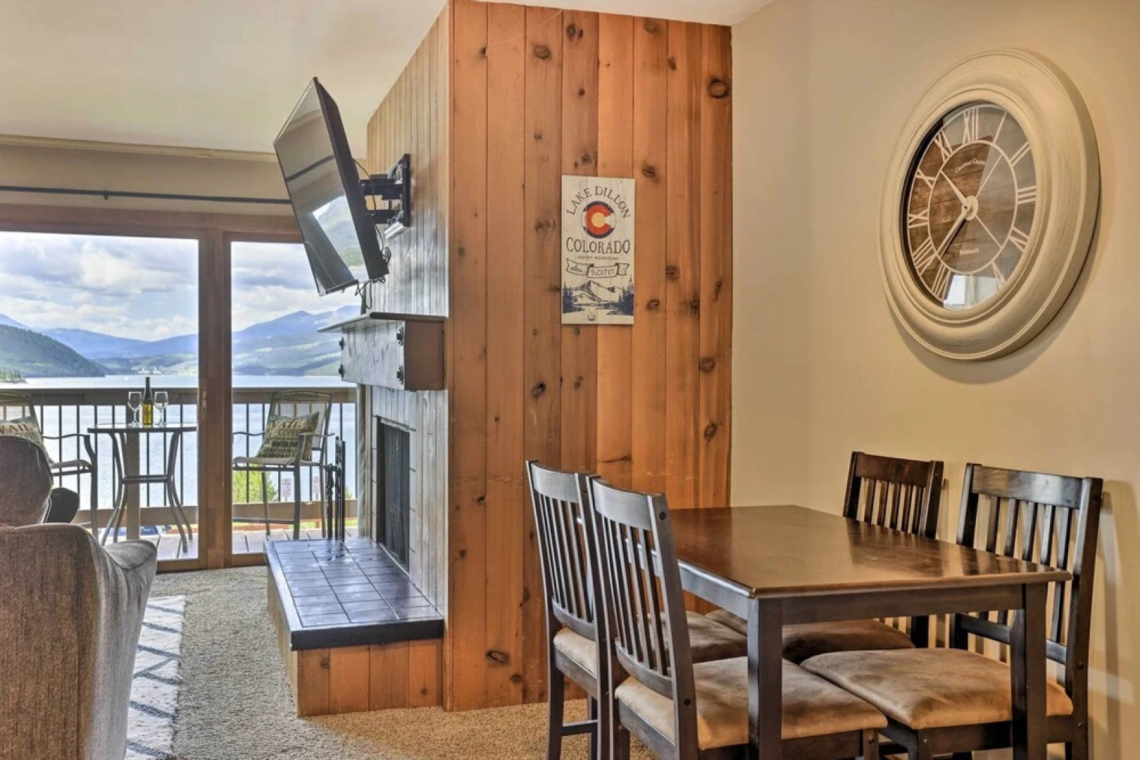Lakefront Dillon Condo w/ Pool Access: Near Skiing