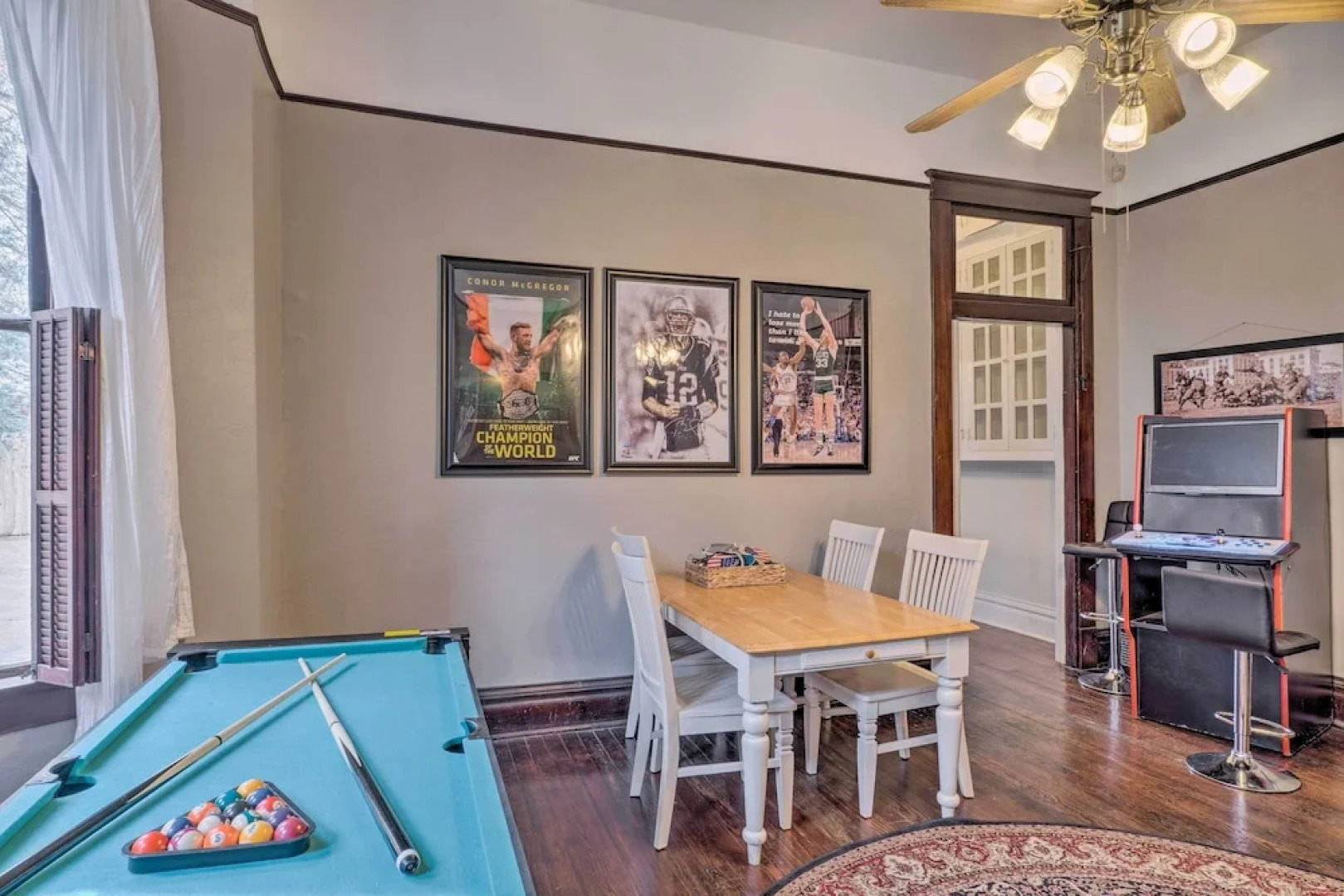 Pet-friendly Shreveport Home ~ 1 Mile to Downtown!