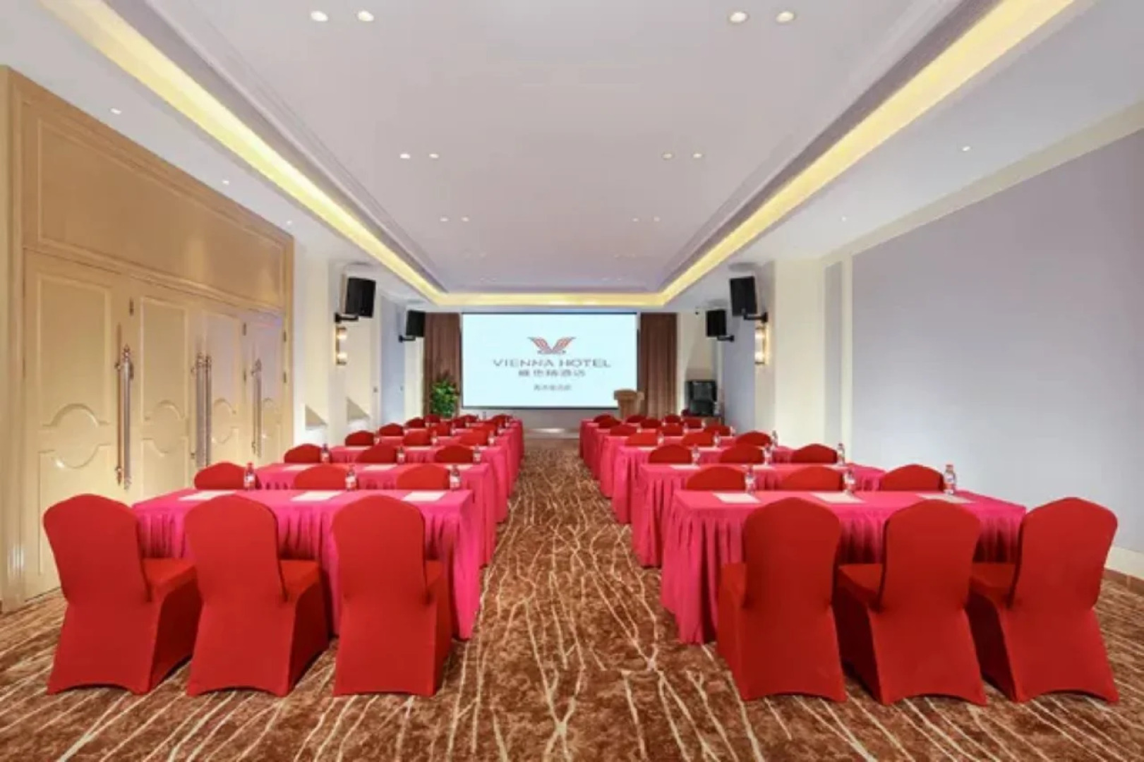 Vienna Hotel (Lingao Store)