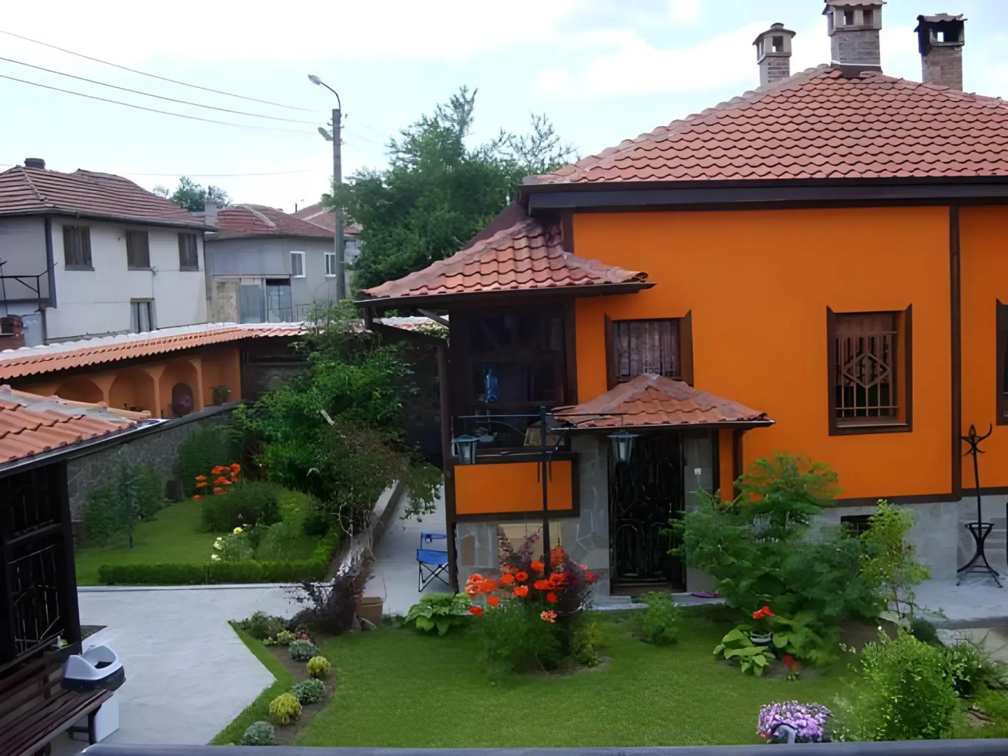Guest House & Tavern At The Ladys (Chorbadzhiyka)
