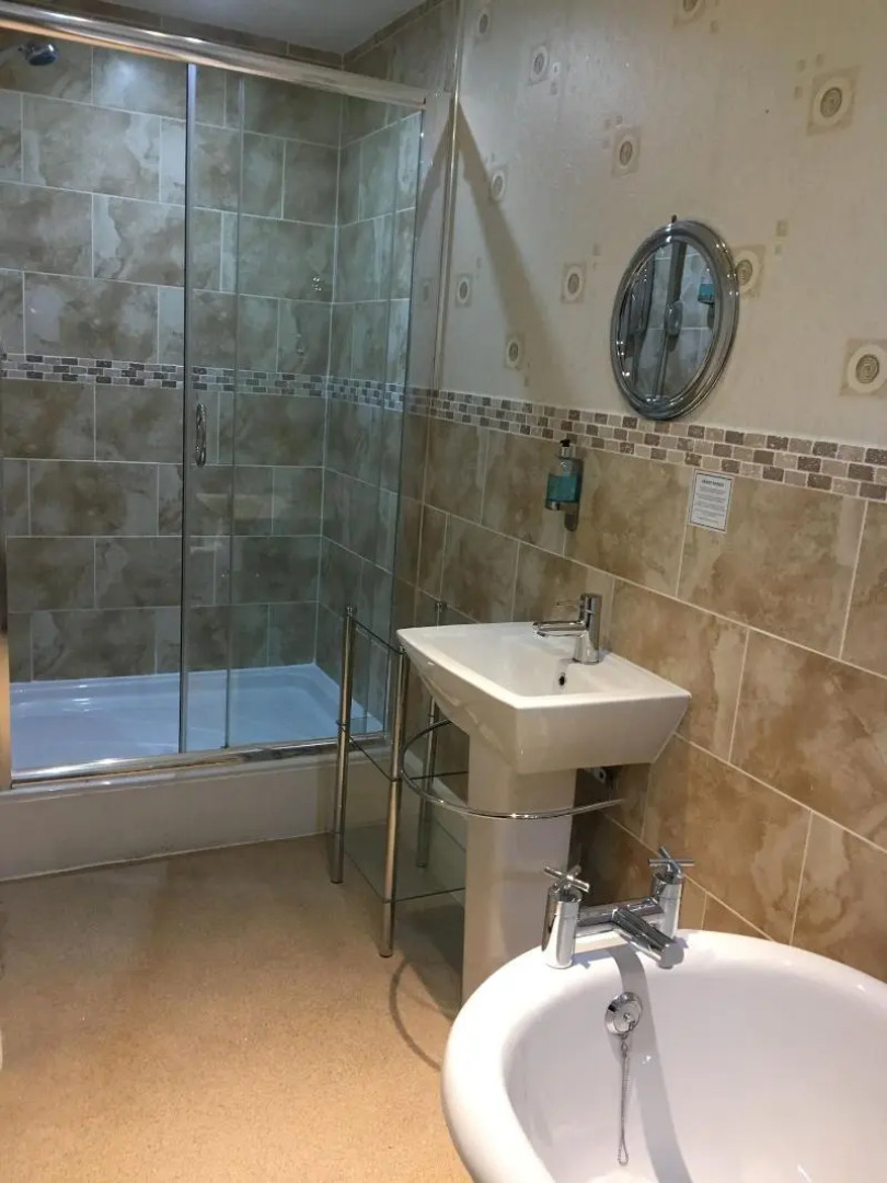 The Old Stone Trough Country Lodge & Inn