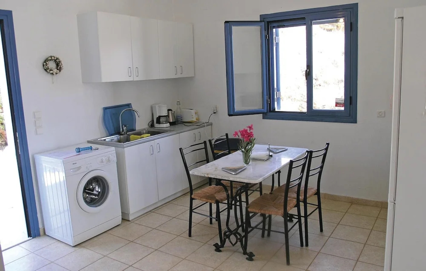 Amazing Home in Ampela, Syros With 6 Bedrooms and Outdoor Swimming Pool