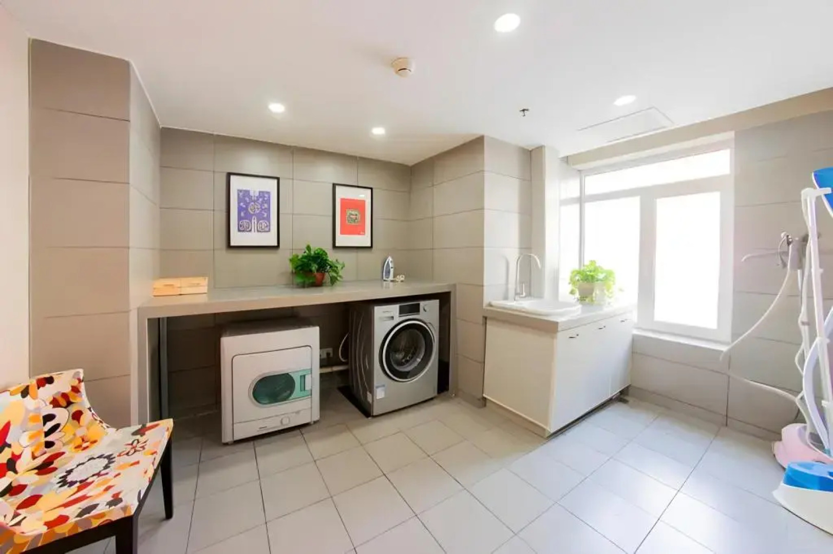 Yitel Collection Shenyang Sanhao Street