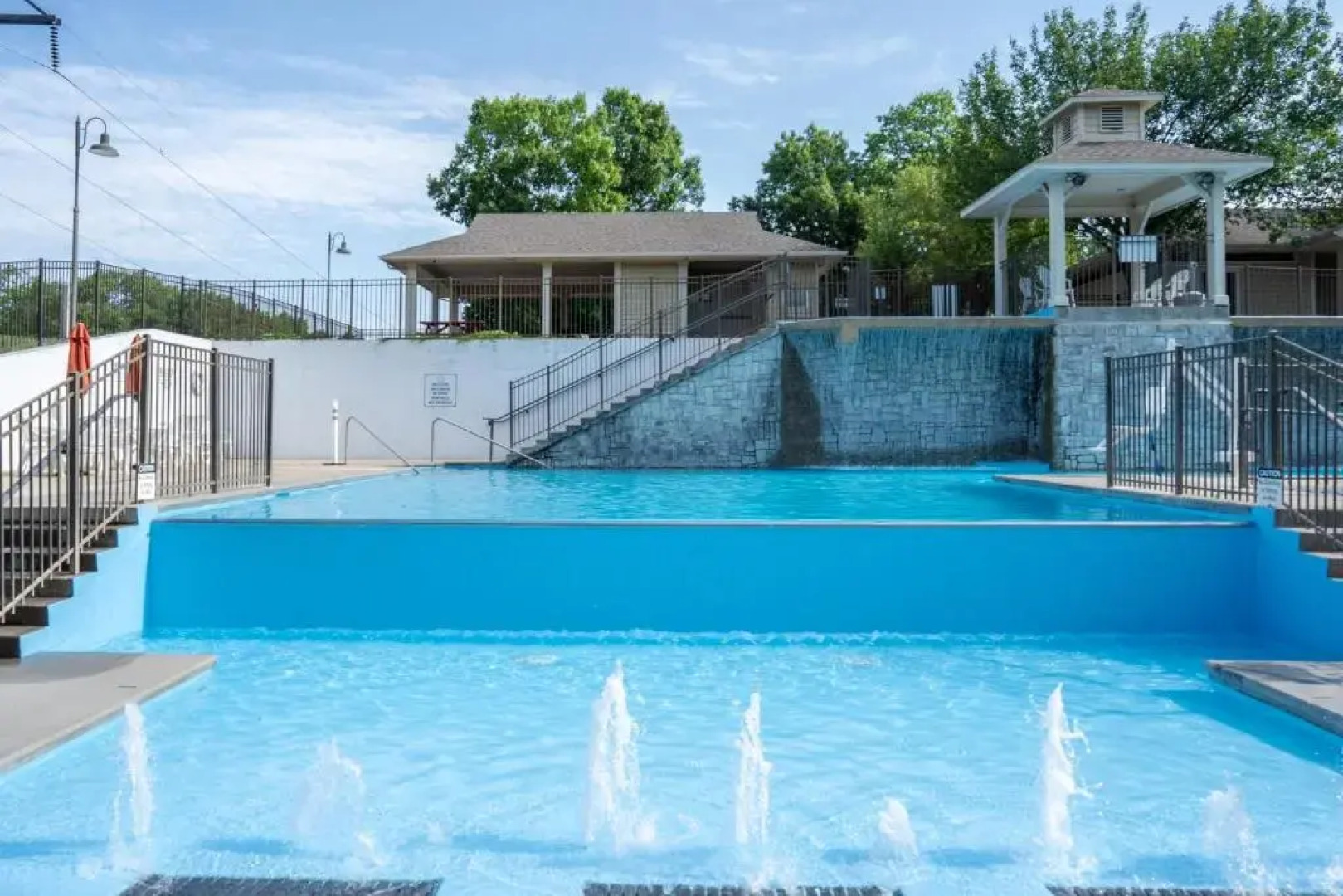 Stonebridge Village - Reeds Spring