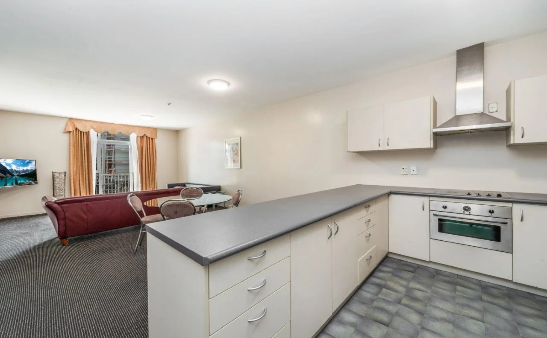 Ramada by Wyndham Hamilton City Center