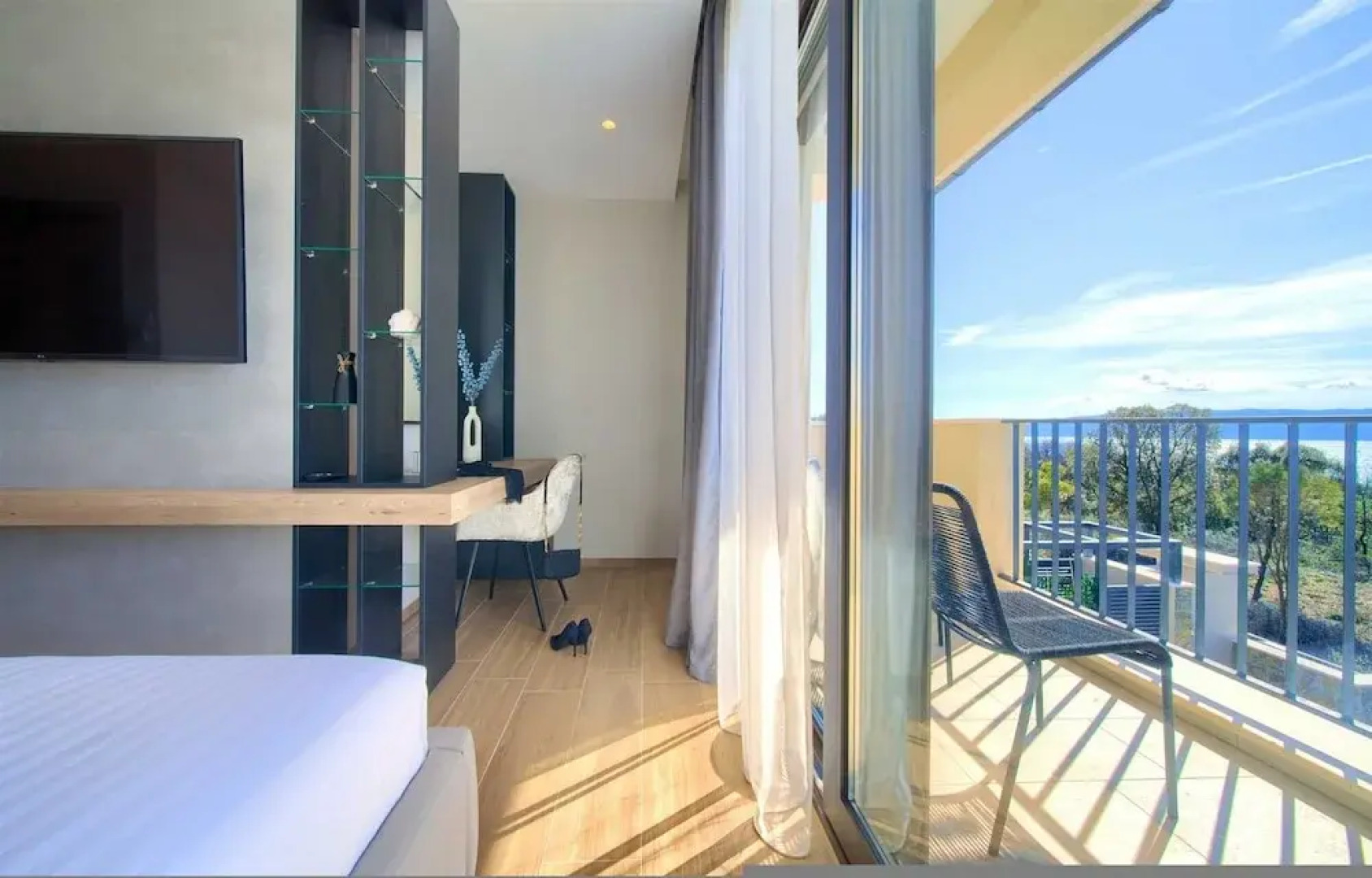 Villa Lady With Heated Pool Jacuzzi and Sauna