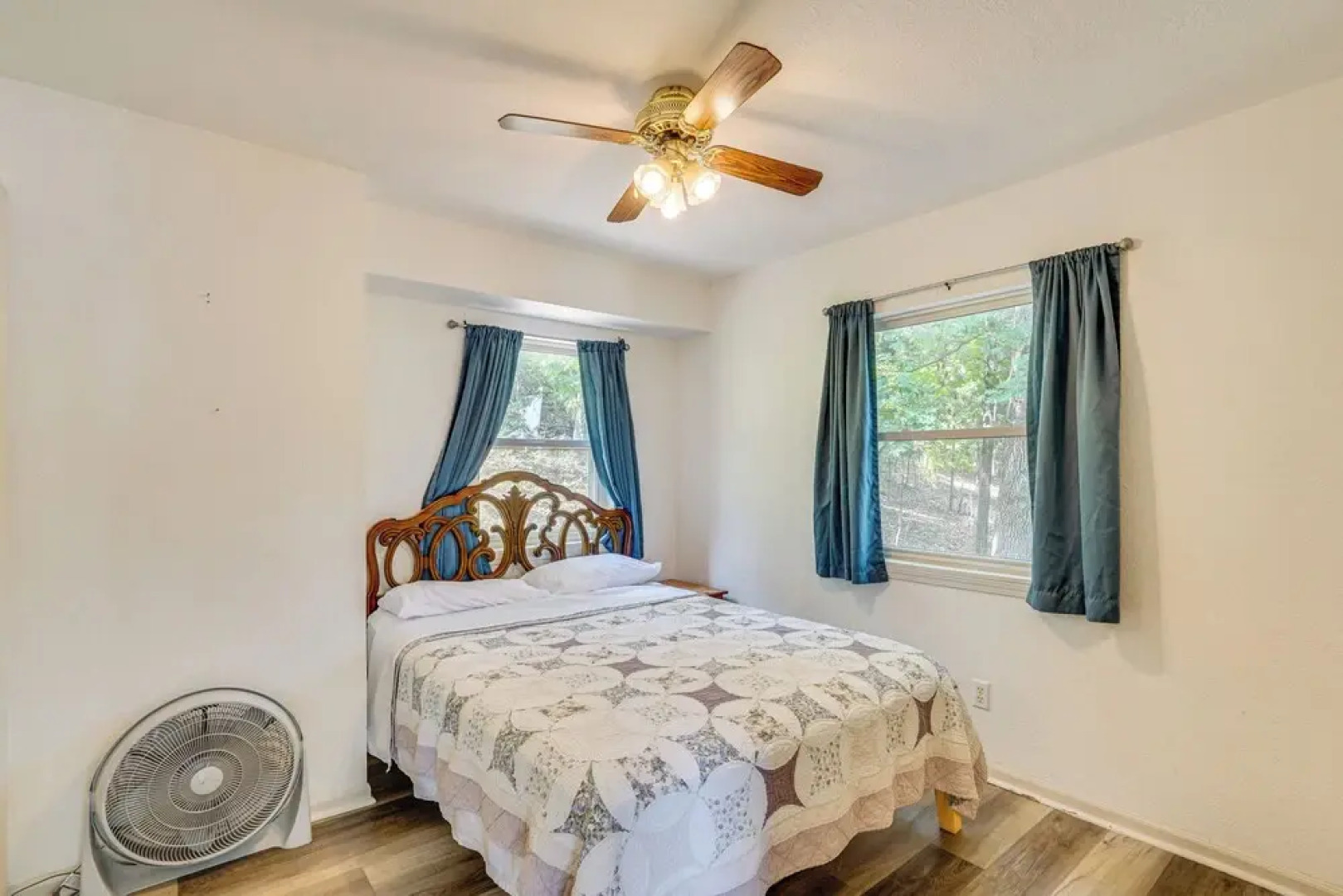 Pet-friendly Lake of the Ozarks Gem!