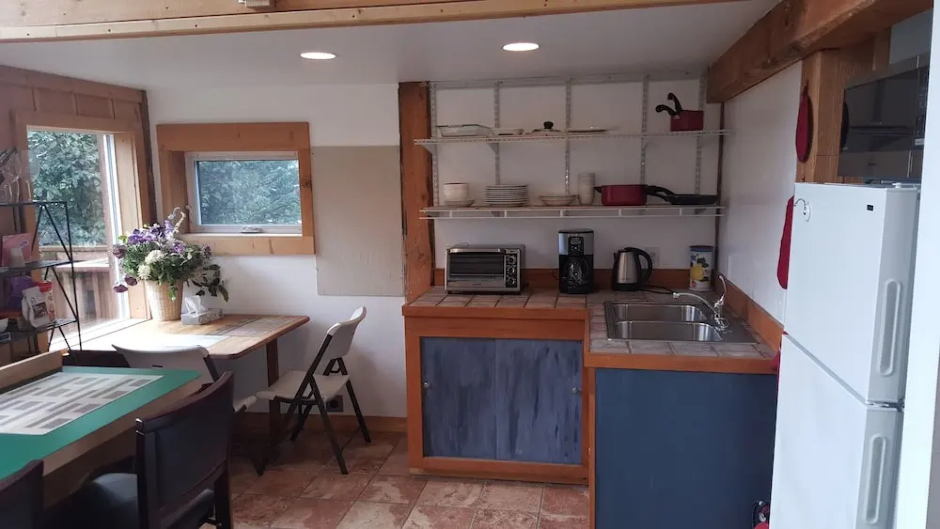 Resurrection Lodge on the Bay