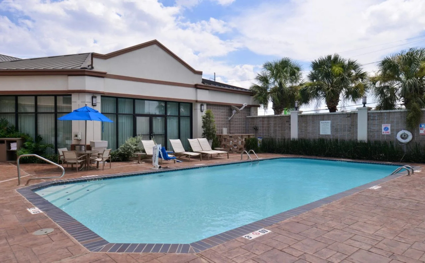 Holiday Inn Express & Suites New Orleans Airport South by IHG