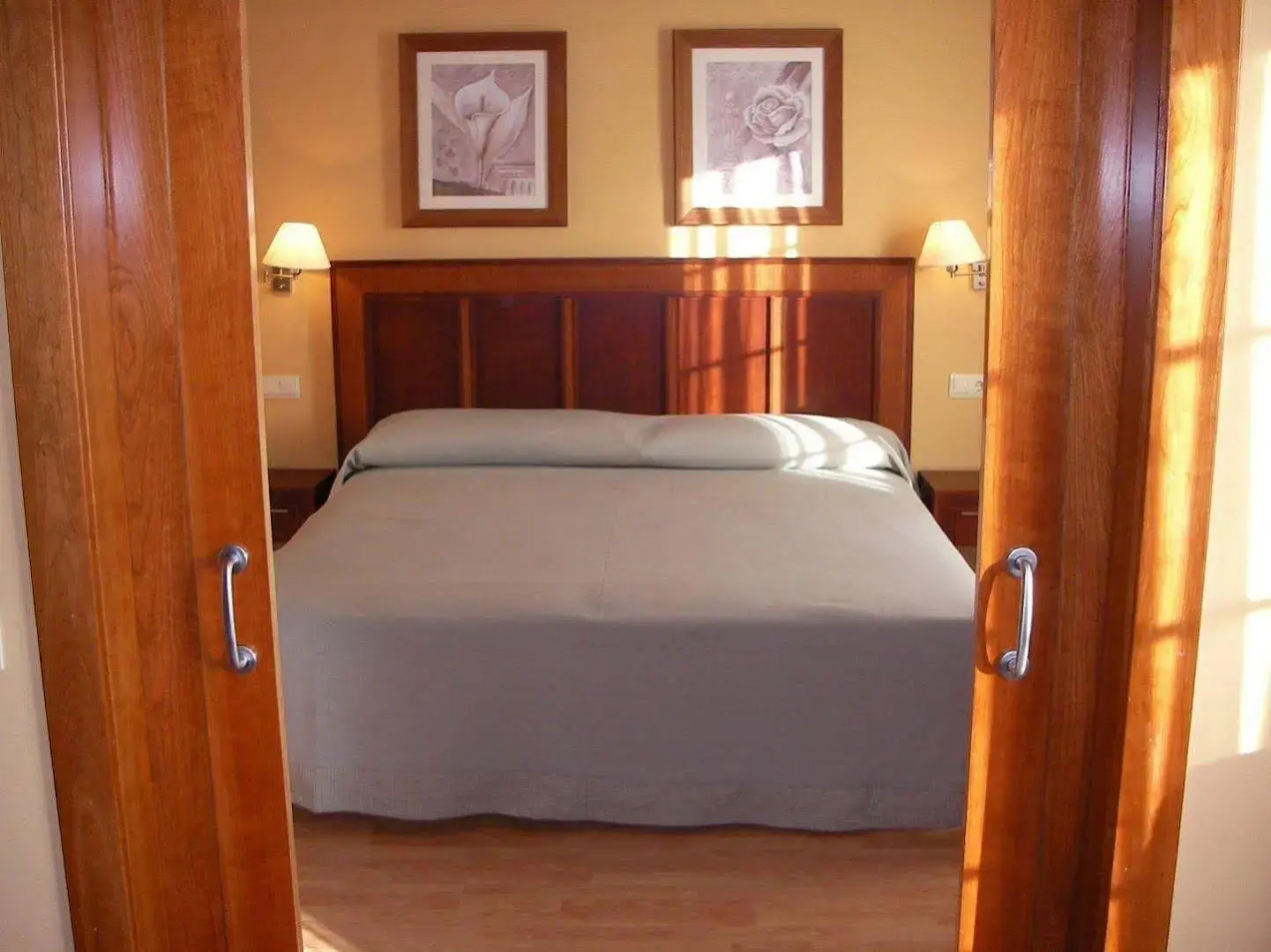 Hotel Santiago de León