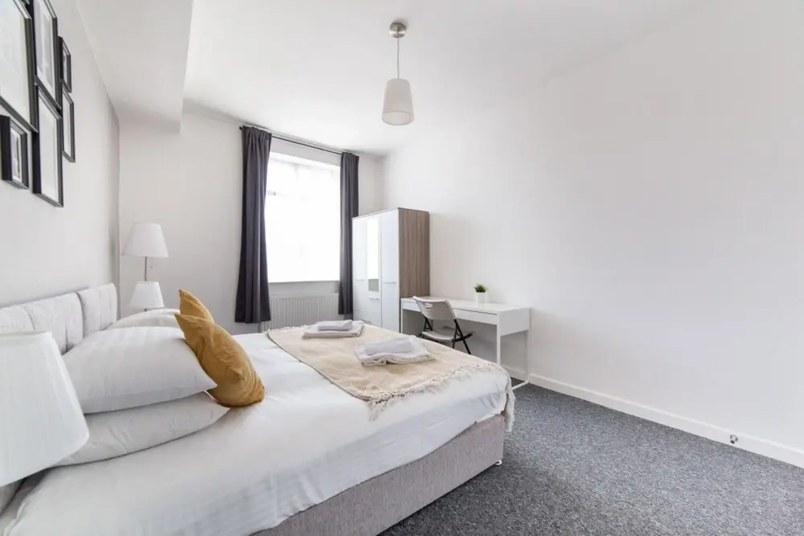 Oddfellows 6 Ensuite Double Room