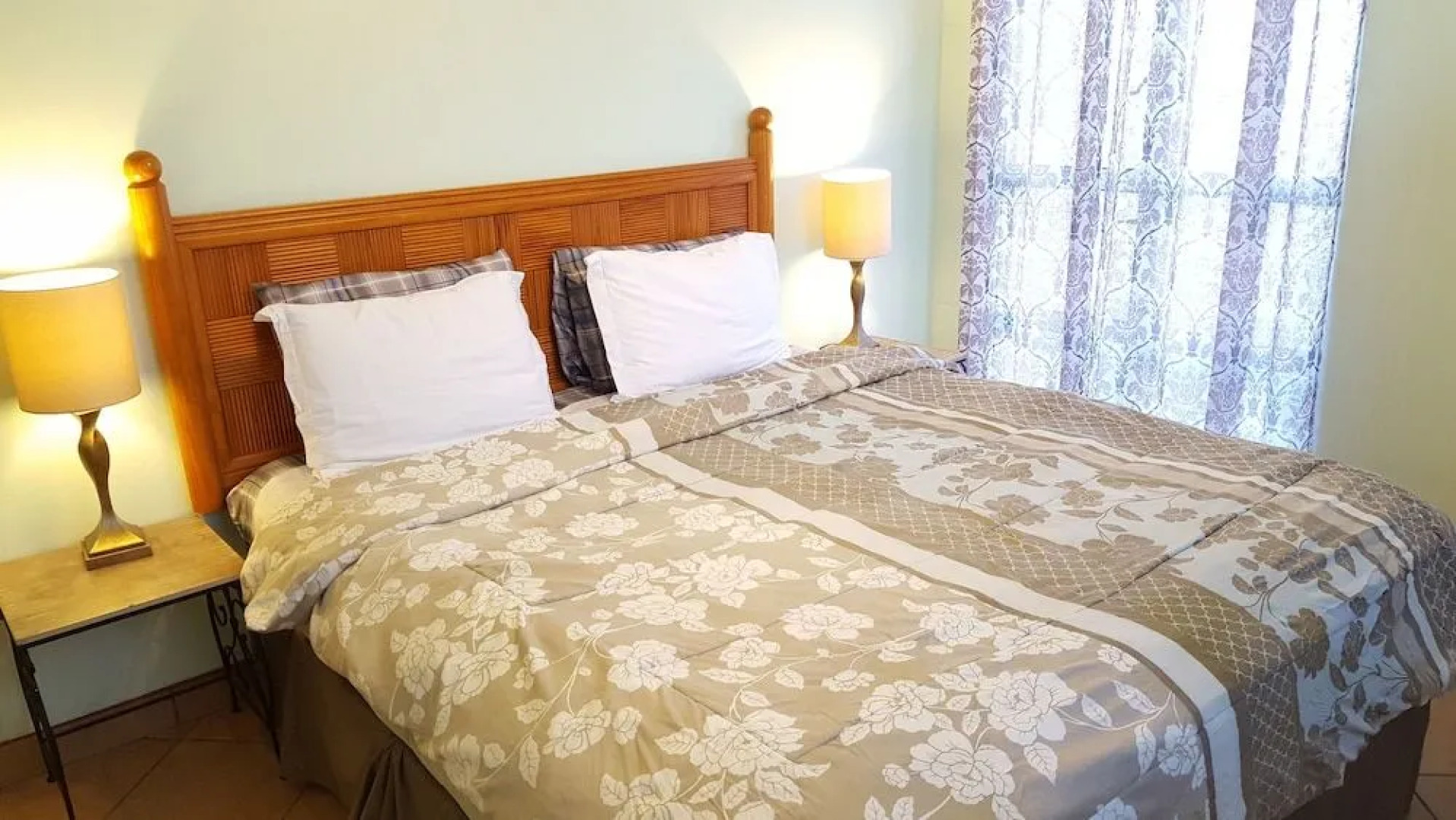 Renovated one bedroom 2 min to the beach