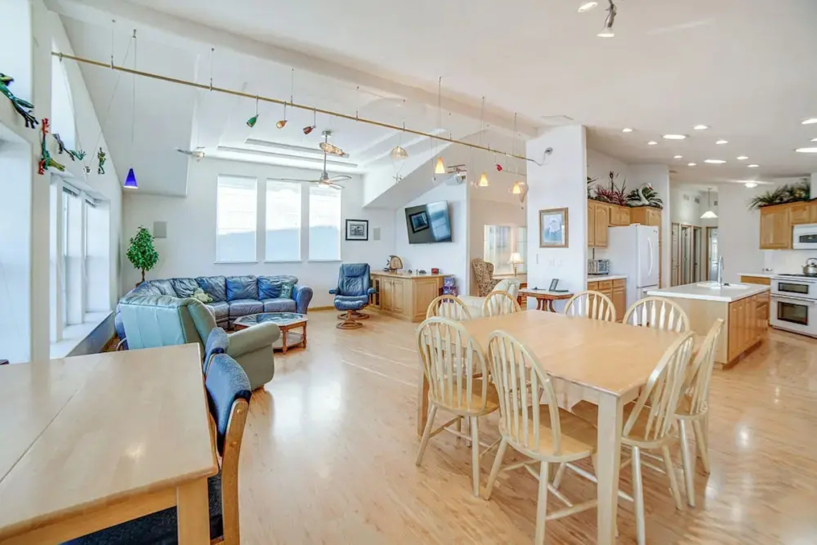 North Lakeport Home on Clear Lake: Boat + Unwind!