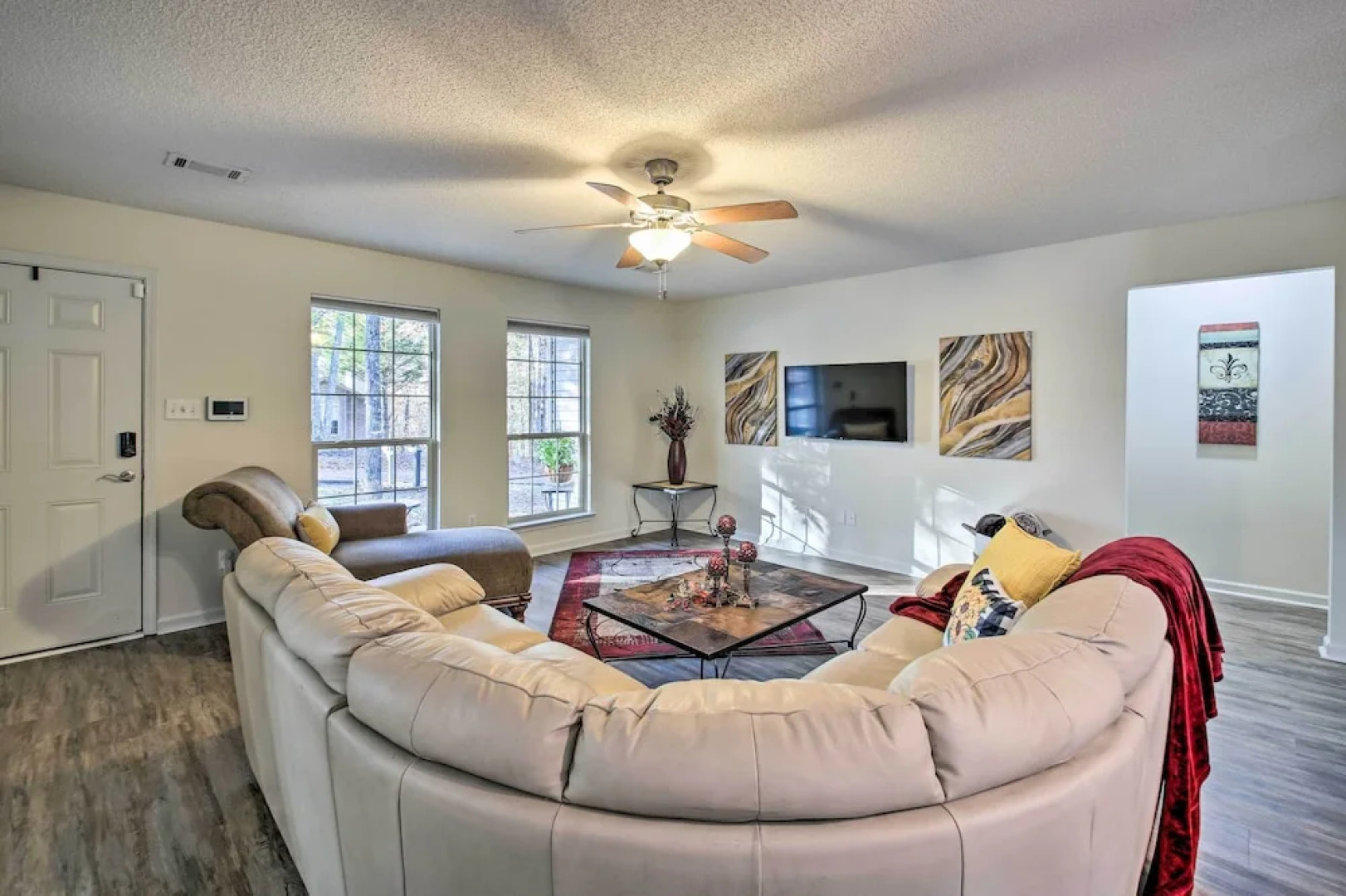 Fire Pit & Grill: Tranquil Retreat in Hot Springs