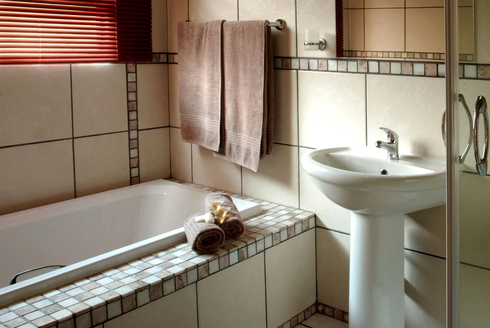 Floreat Riverside Lodge and Spa