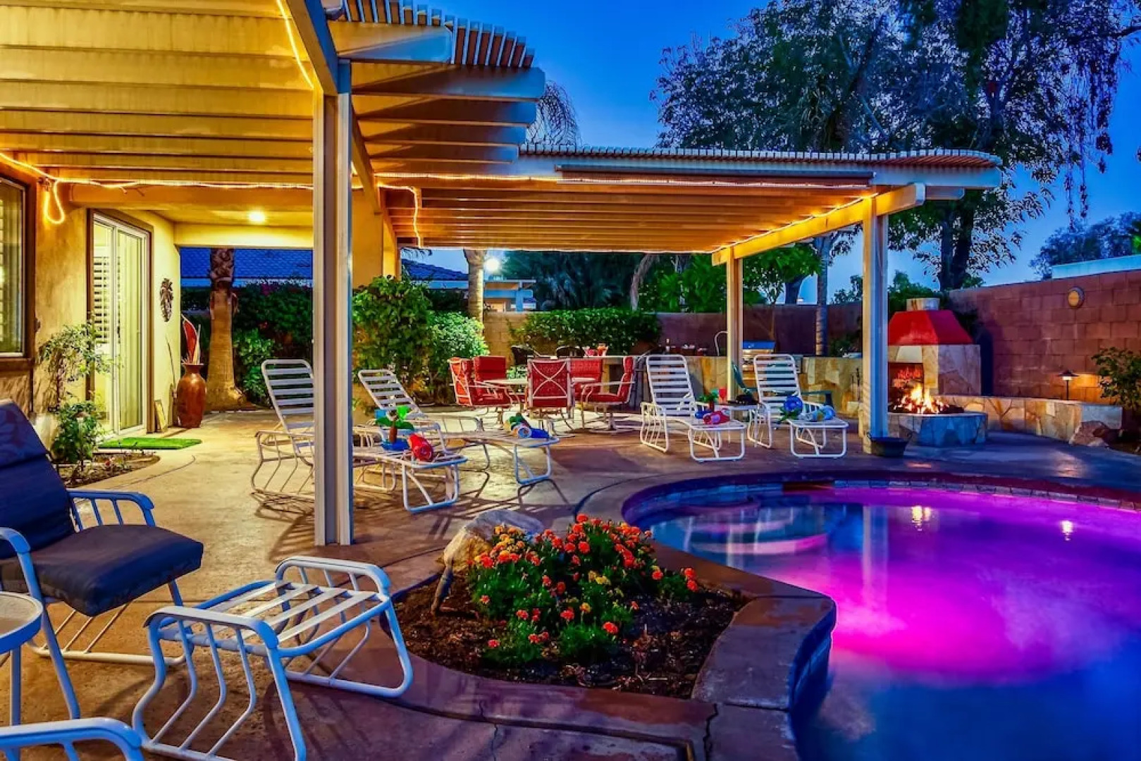 Gemini of the Desert Five Bedroom House