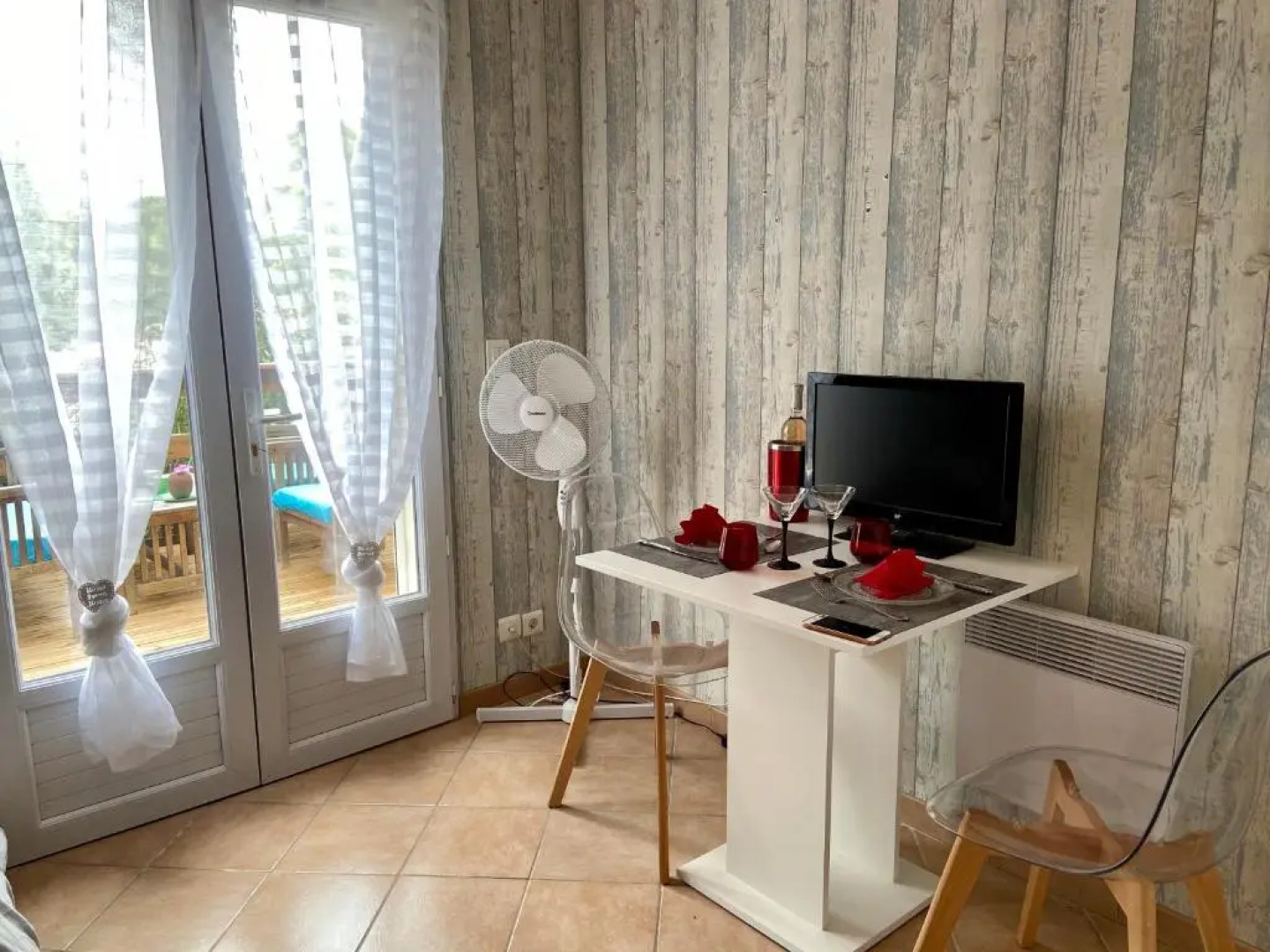 studio indépendant dans villa avec piscine jacuzzi