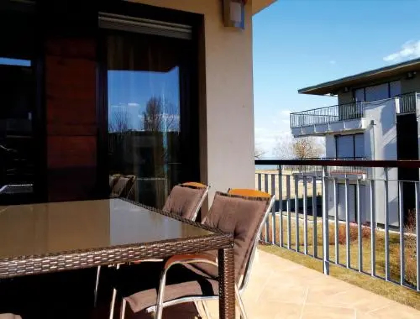 Lakeside Luxury Apartment