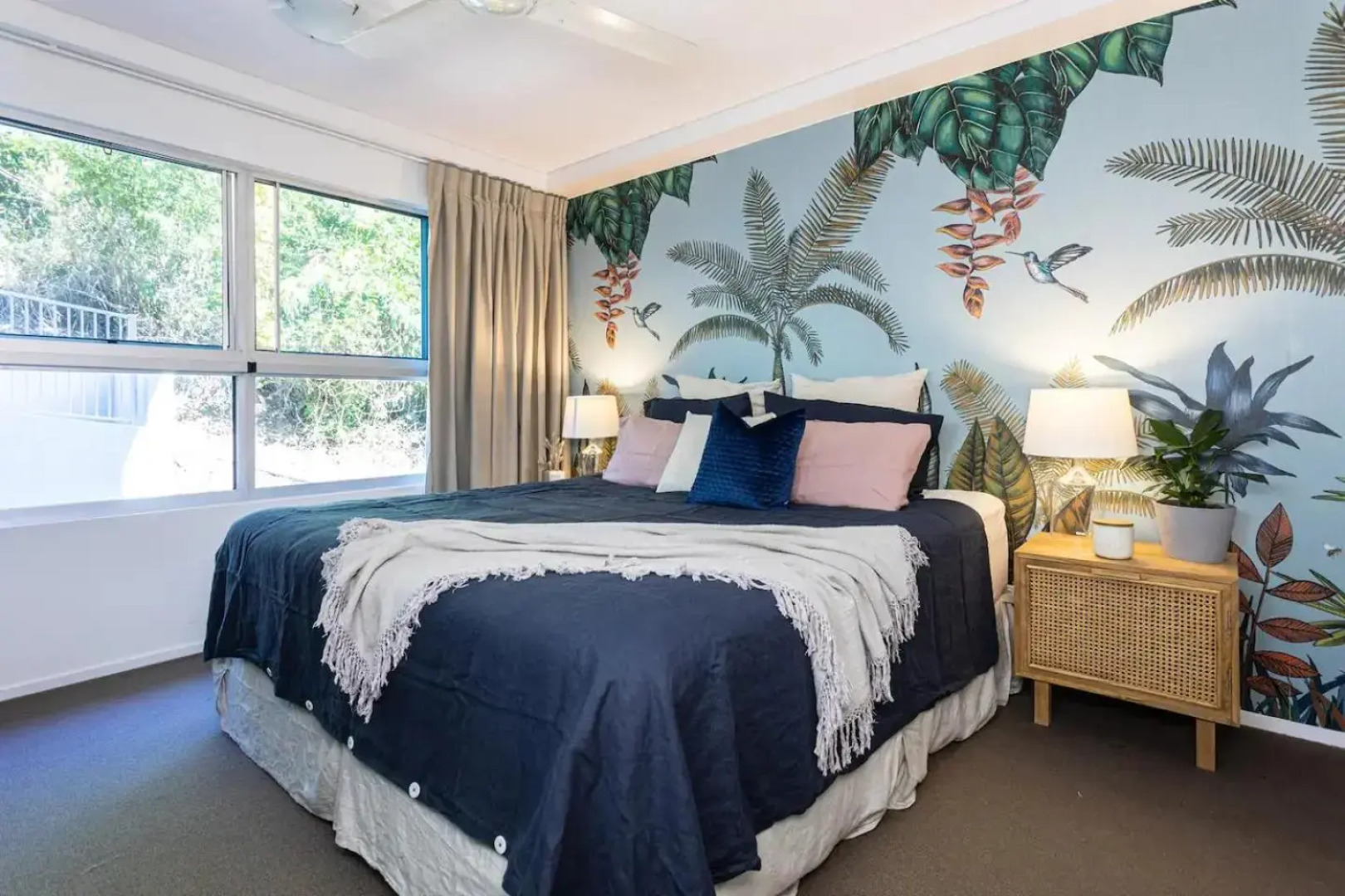 Whitsunday view BOHO apartment in Airlie Beach