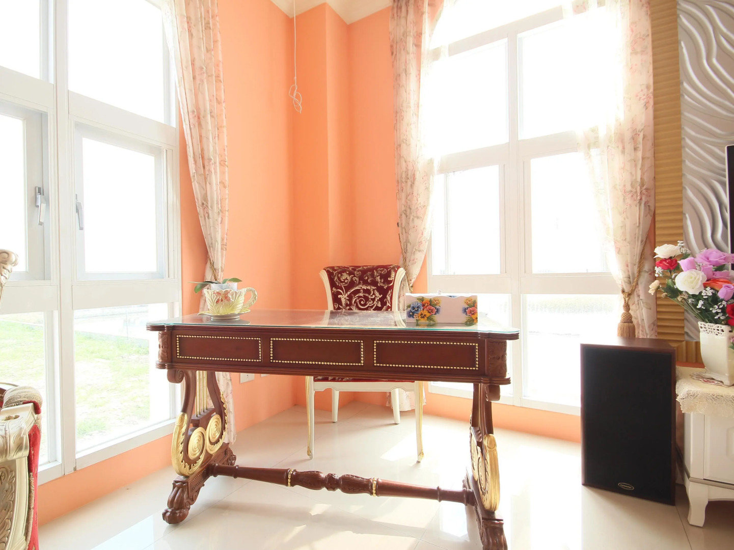 Decoupage Bed and Breakfast