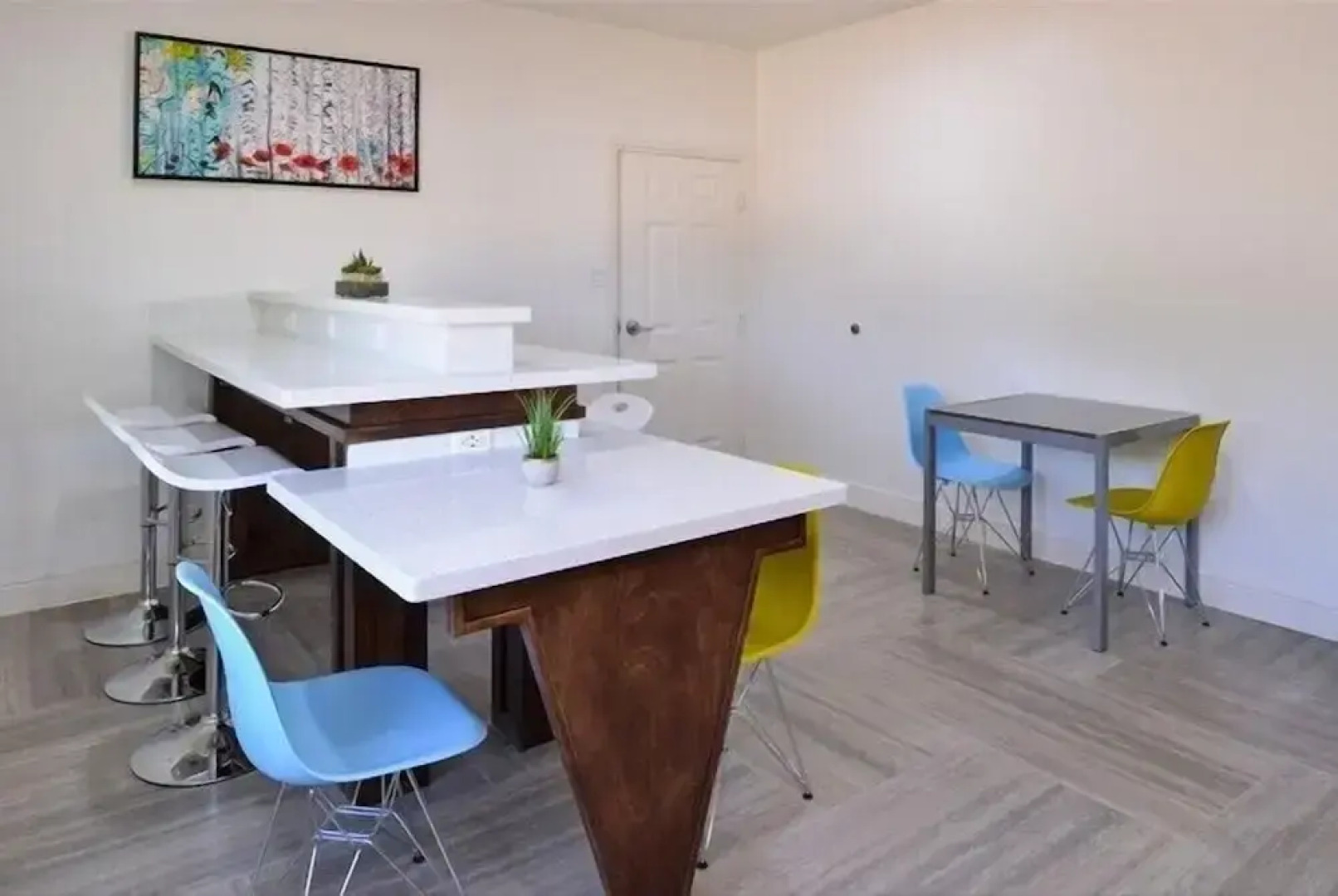 Scottish Inn & Suites