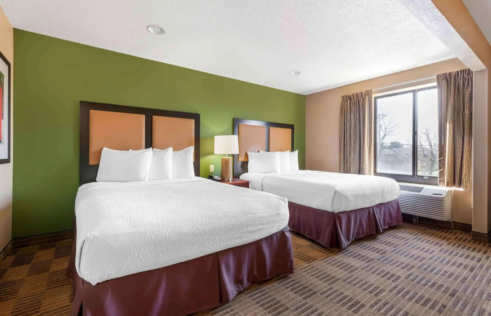 Extended Stay America Select Suites Rockford State Street