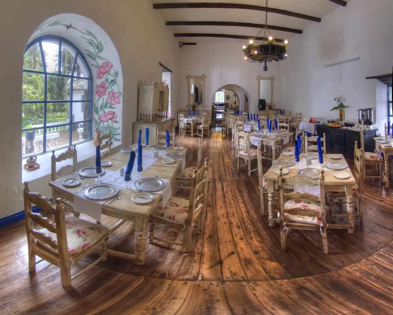 Hosteria Hacienda Pinsaqui